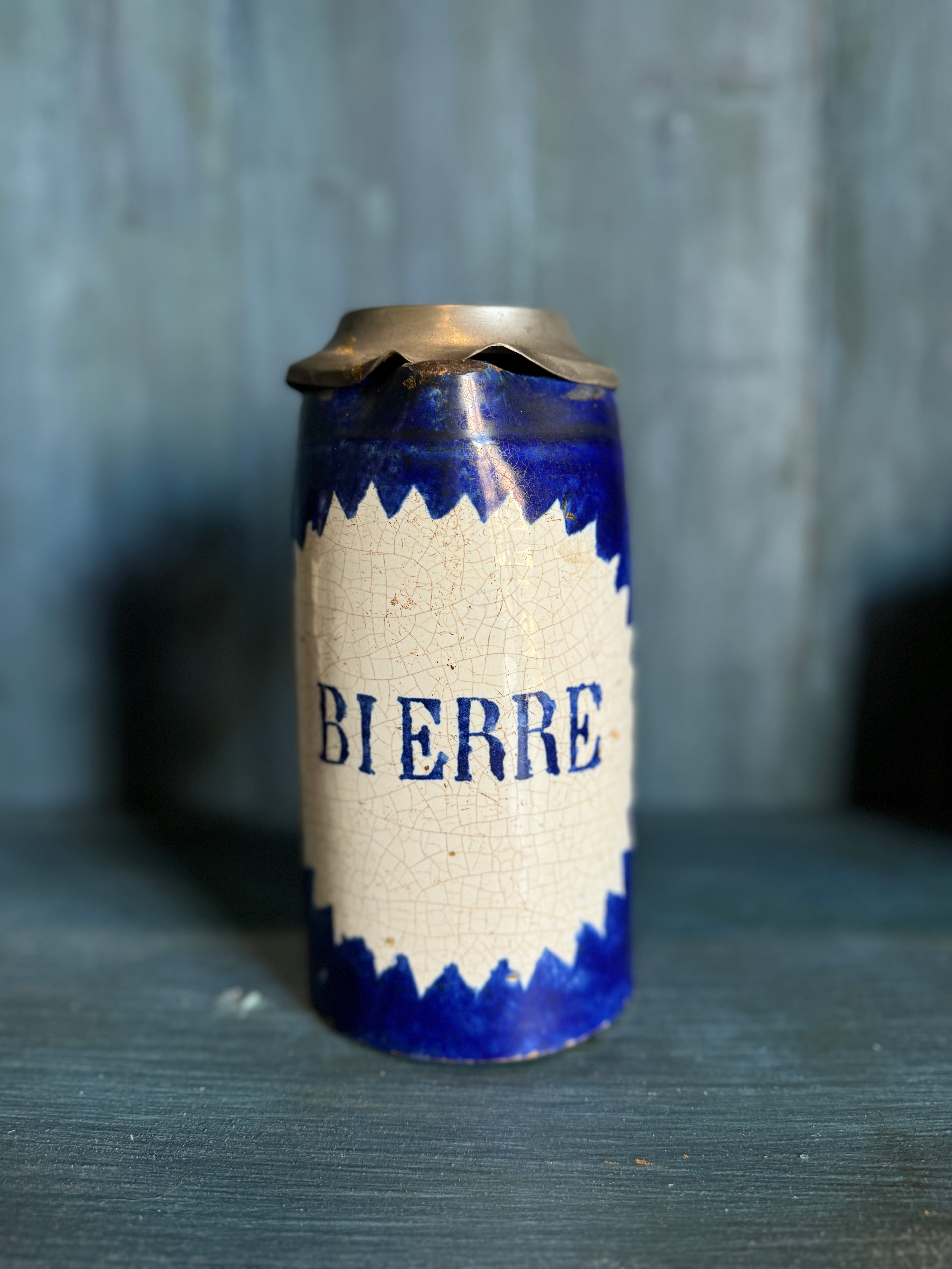 Pot d'un litre en porcelaine belge vintage