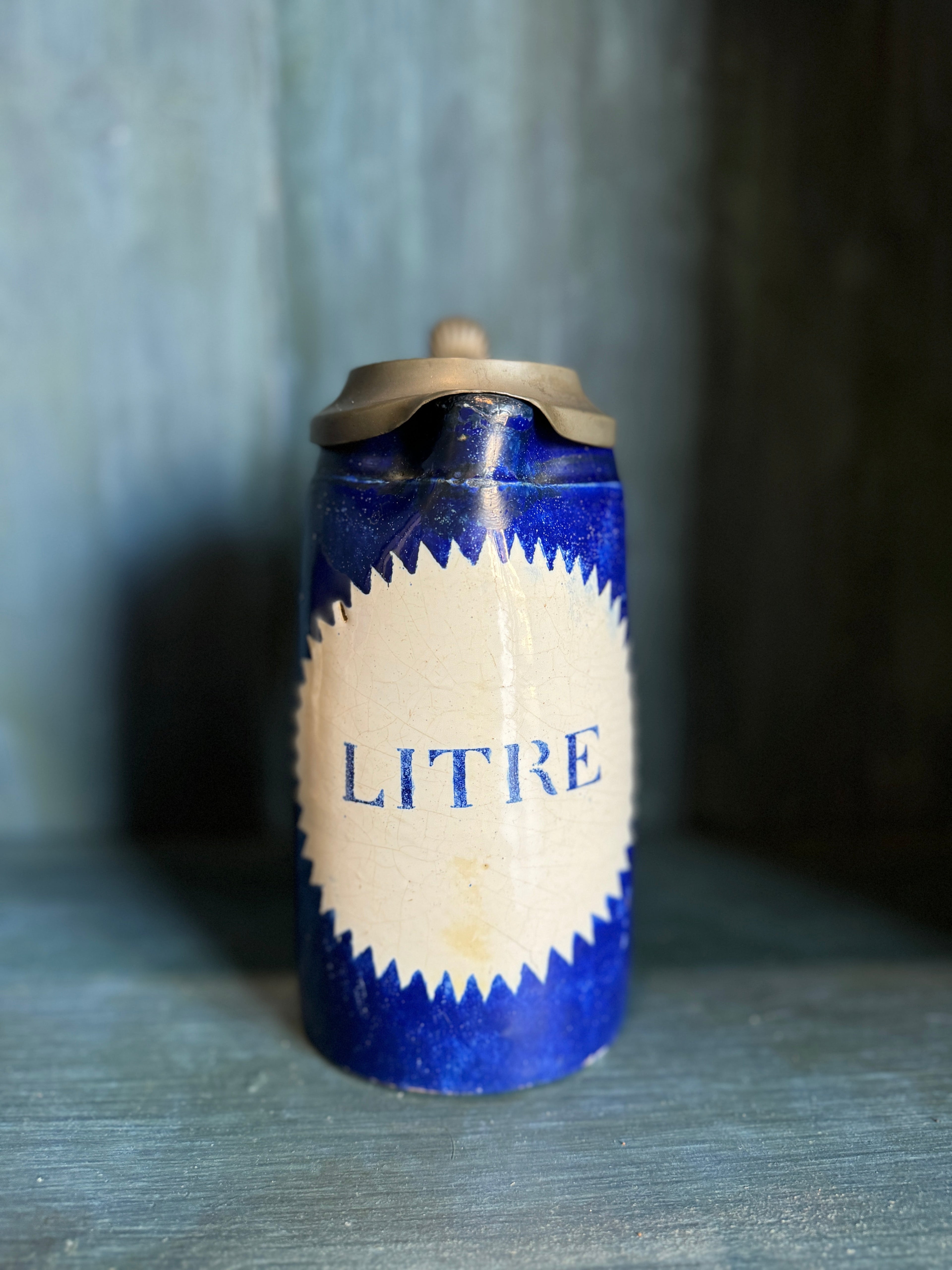 Pot d'un litre en porcelaine belge vintage