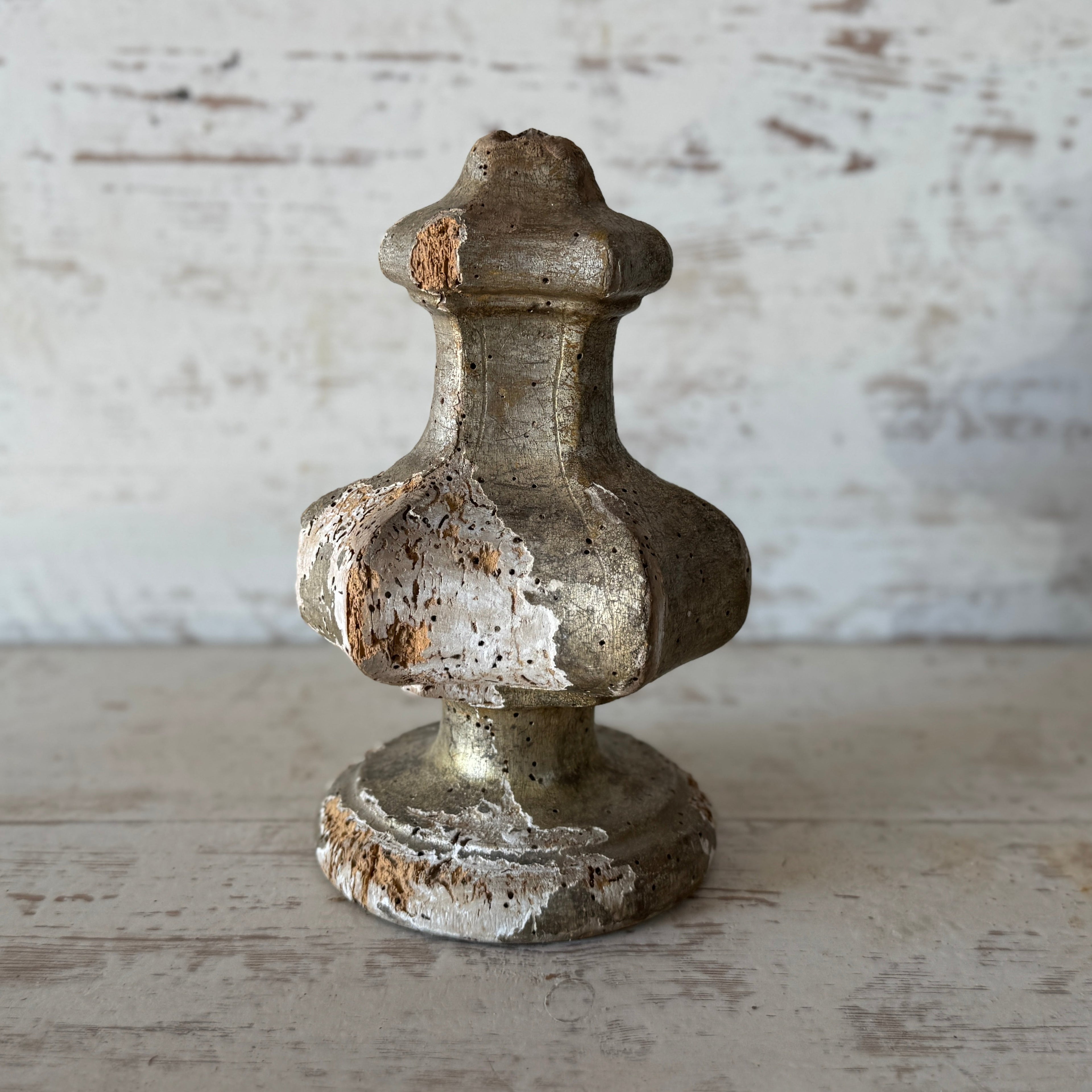 Paire de fleurons italiens en argent doré du XIXe siècle