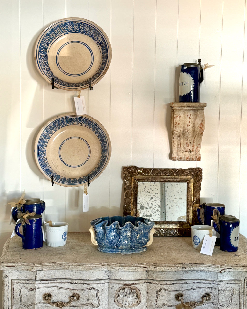 Console murale en terre cuite avec une belle patine