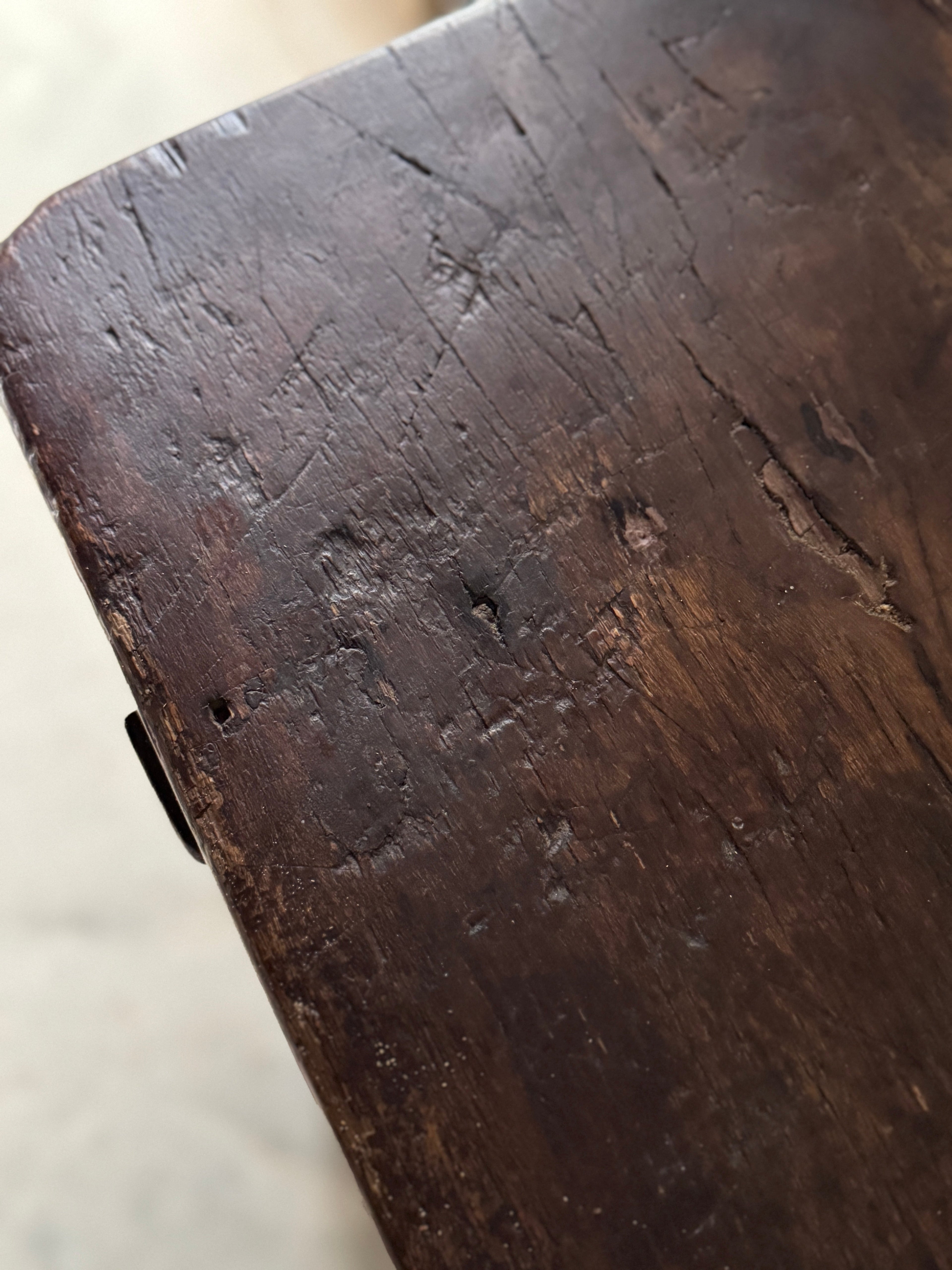 Table de travail en noyer avec tiroir, style primitif italien du XIXe siècle