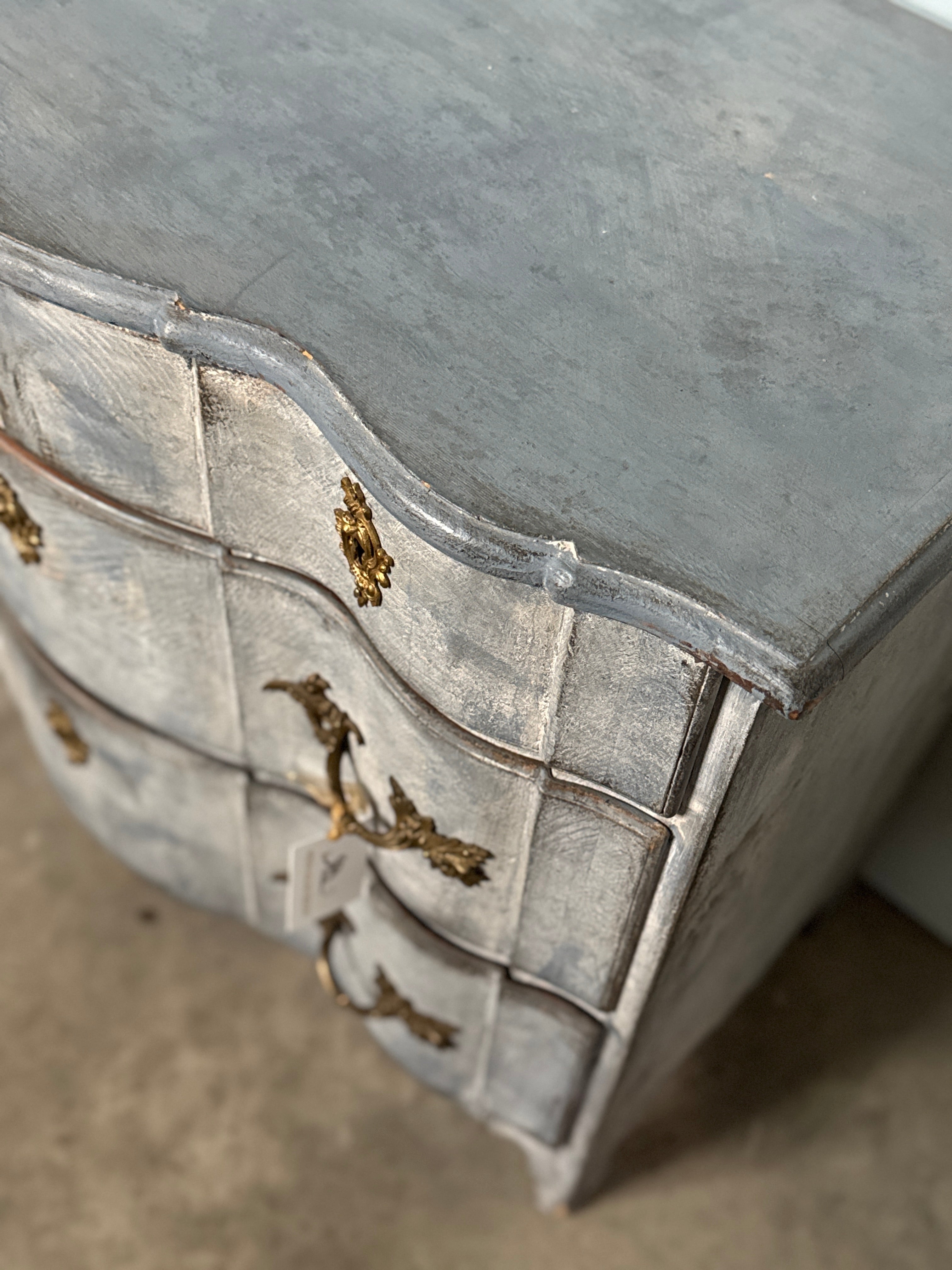 Superbe commode baroque suédoise bleue des années 1880 en finition d'origine