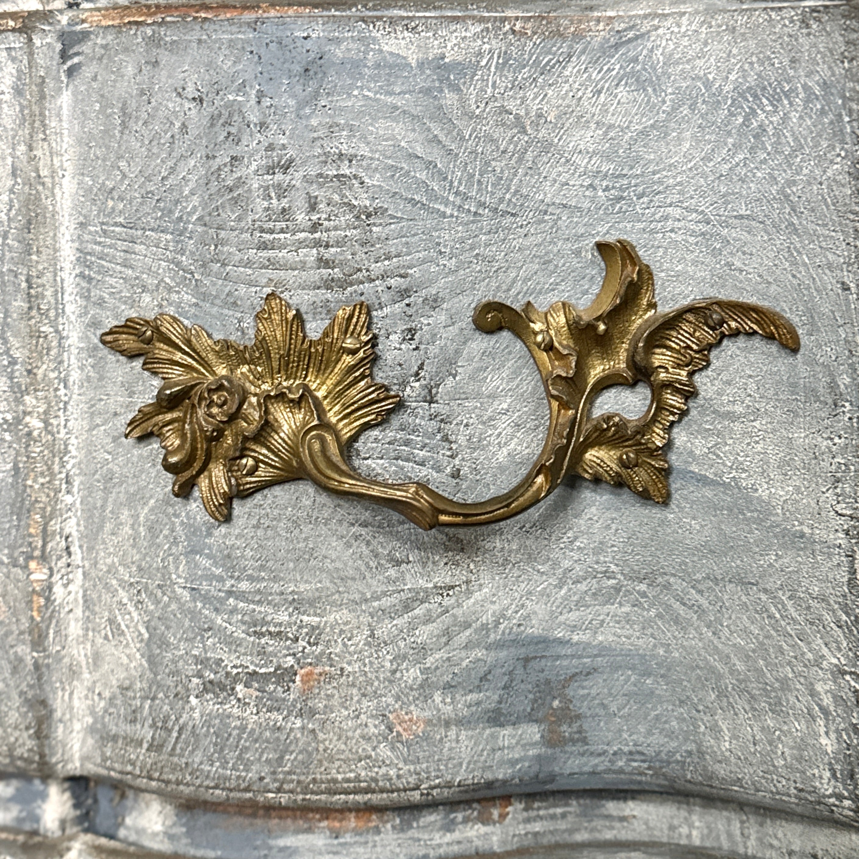 Superbe commode baroque suédoise bleue des années 1880 en finition d'origine