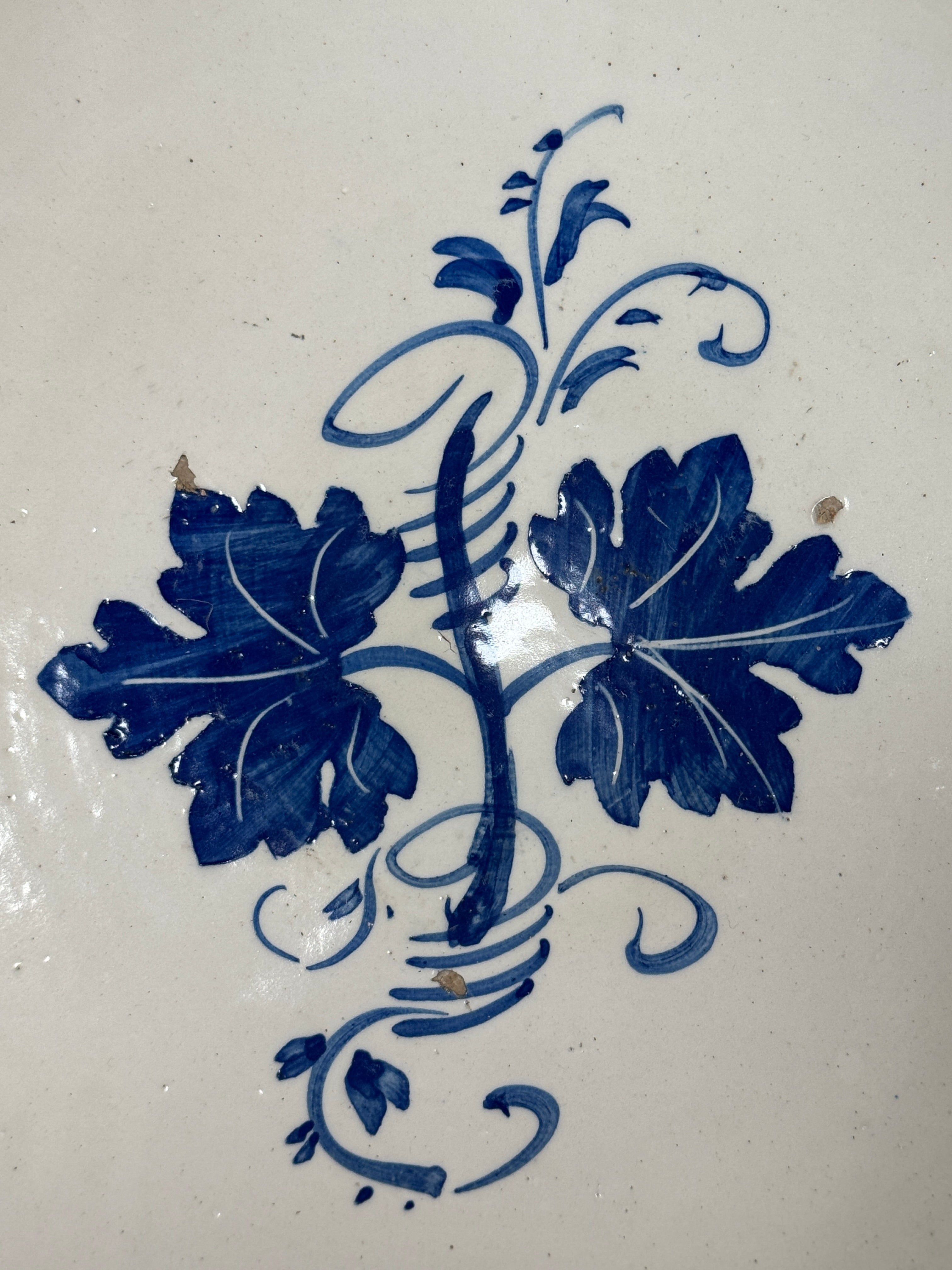 Ensemble de 5 assiettes du XIXe siècle provenant des Pouilles, en Italie