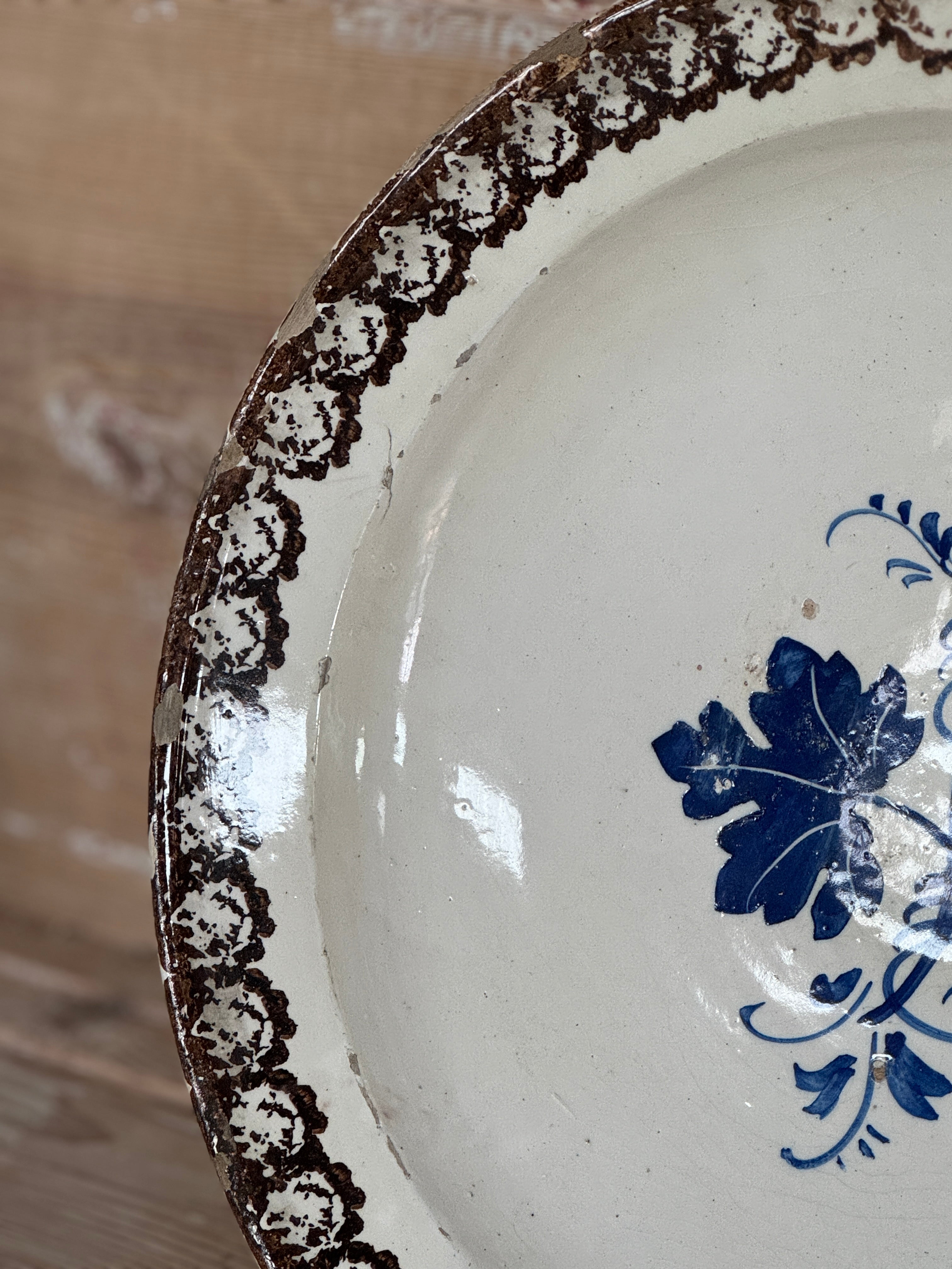 Ensemble de 5 assiettes du XIXe siècle provenant des Pouilles, en Italie