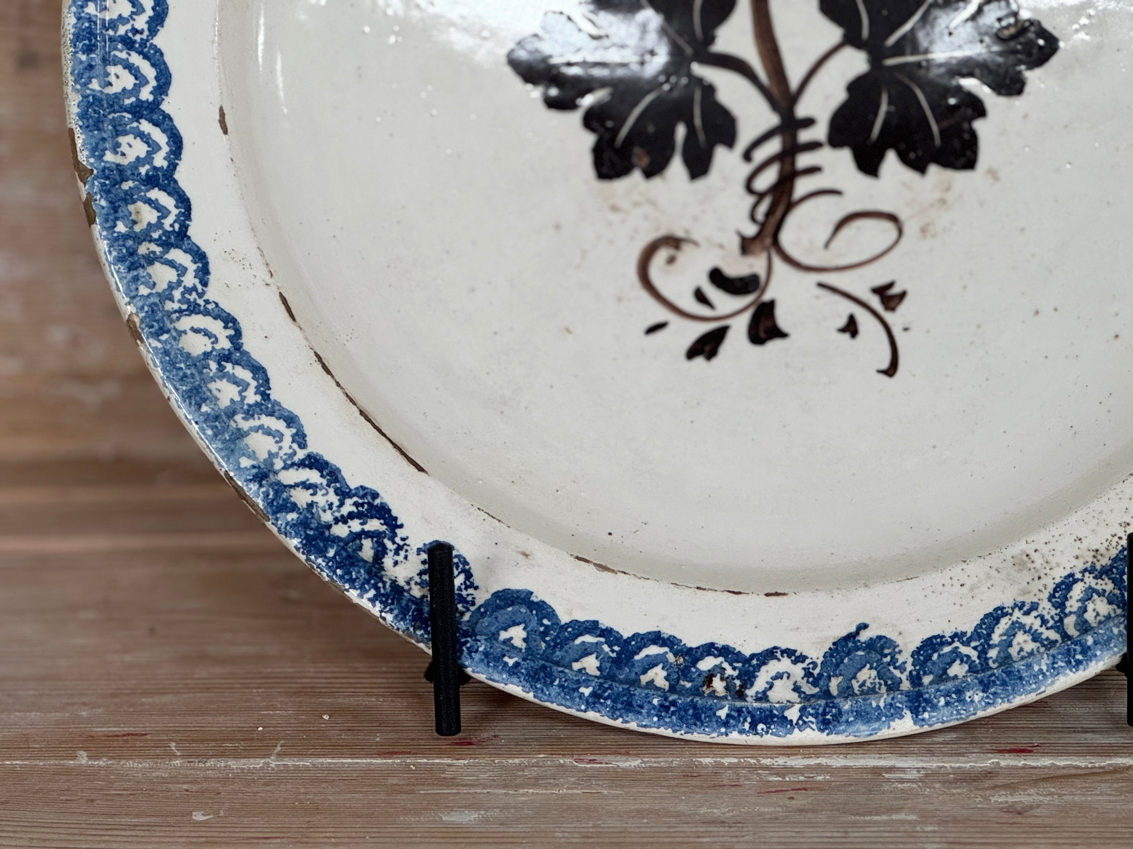 Ensemble de 5 assiettes du XIXe siècle provenant des Pouilles, en Italie