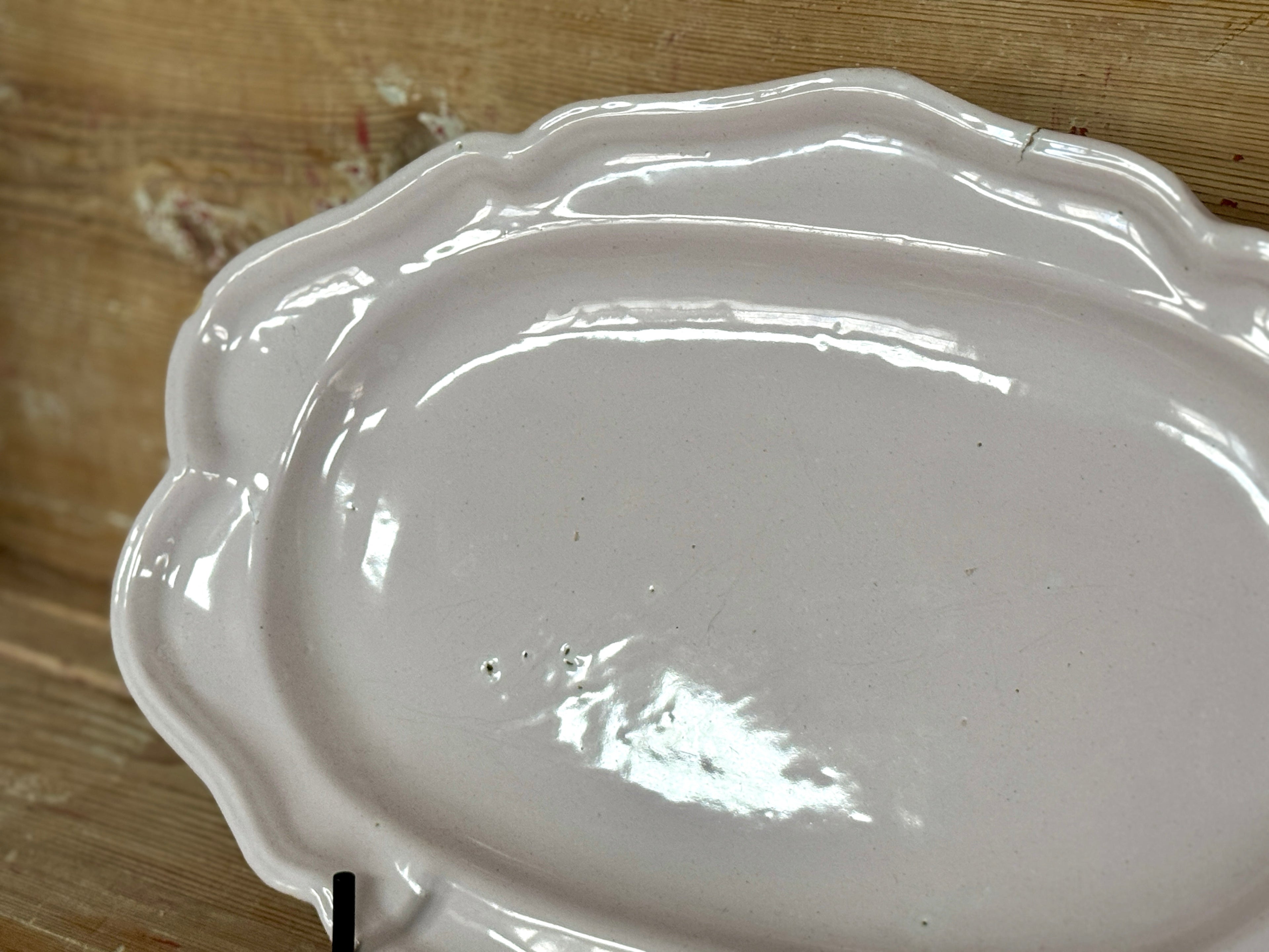 Plat en faïence, vers 1800