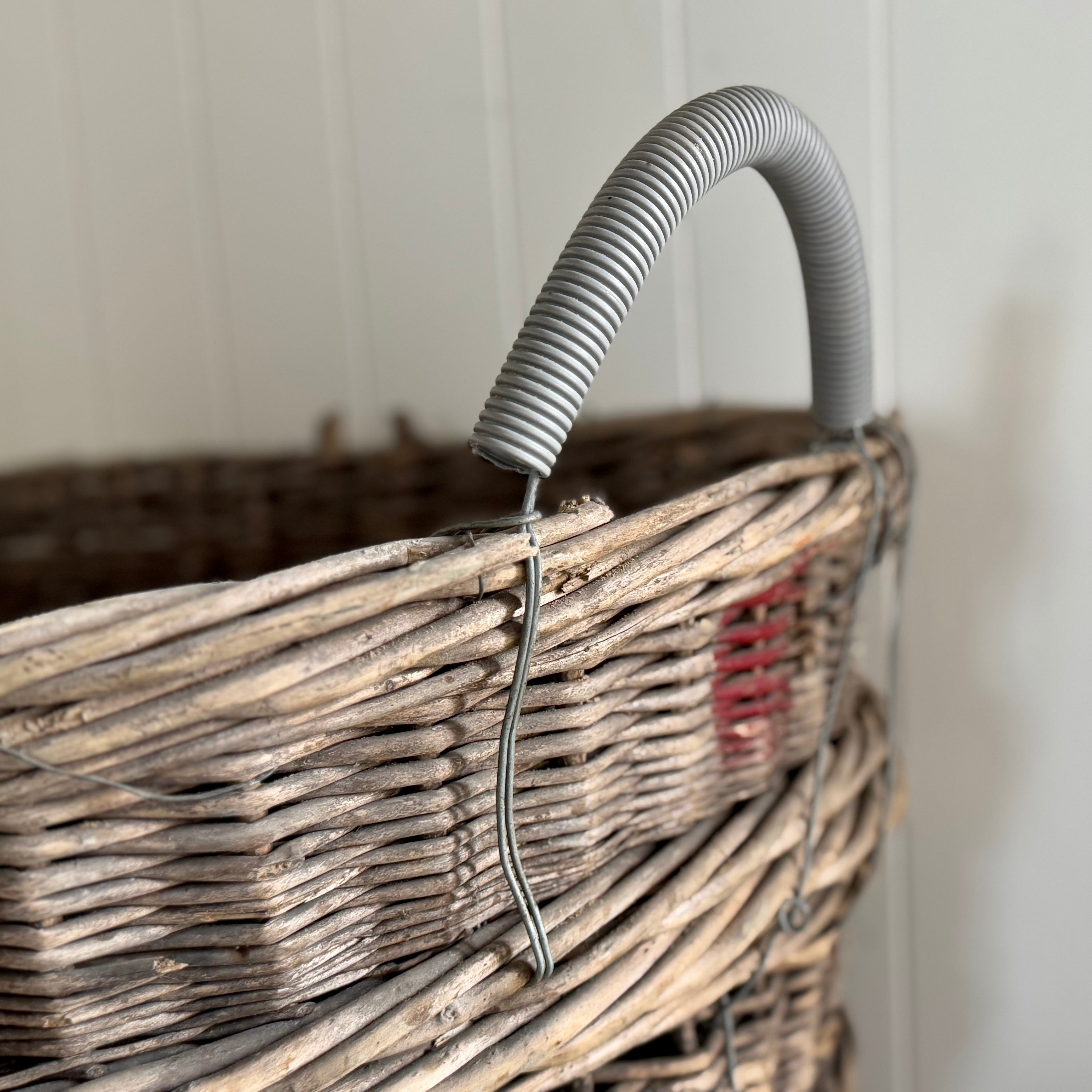 Panier de récolte européen antique