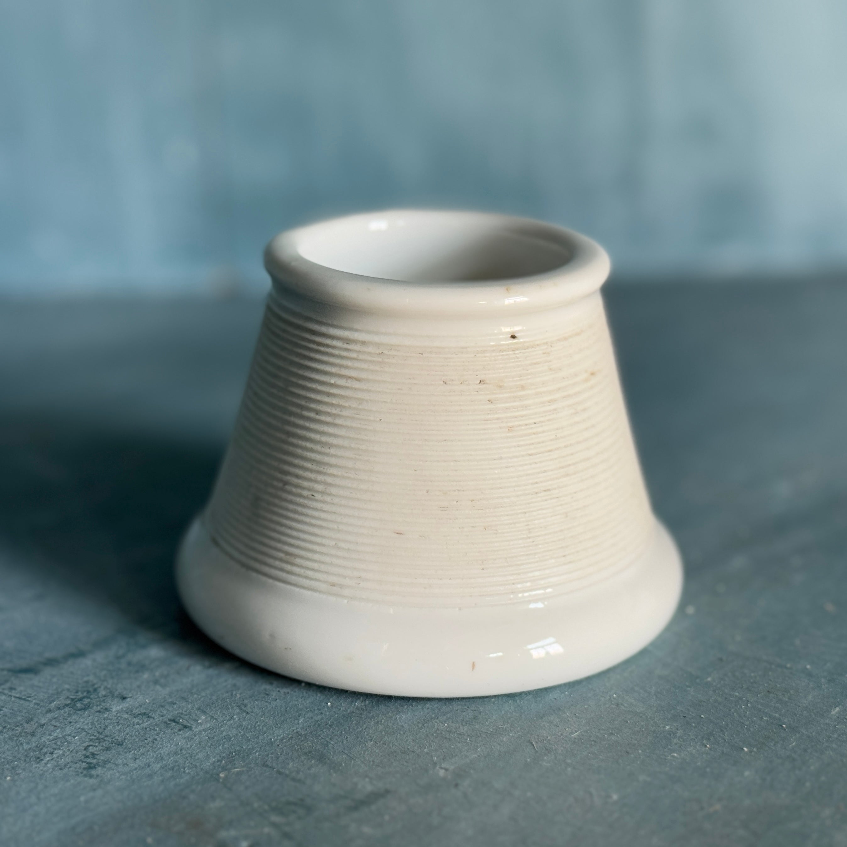 Allumette belge vintage en pierre de fer