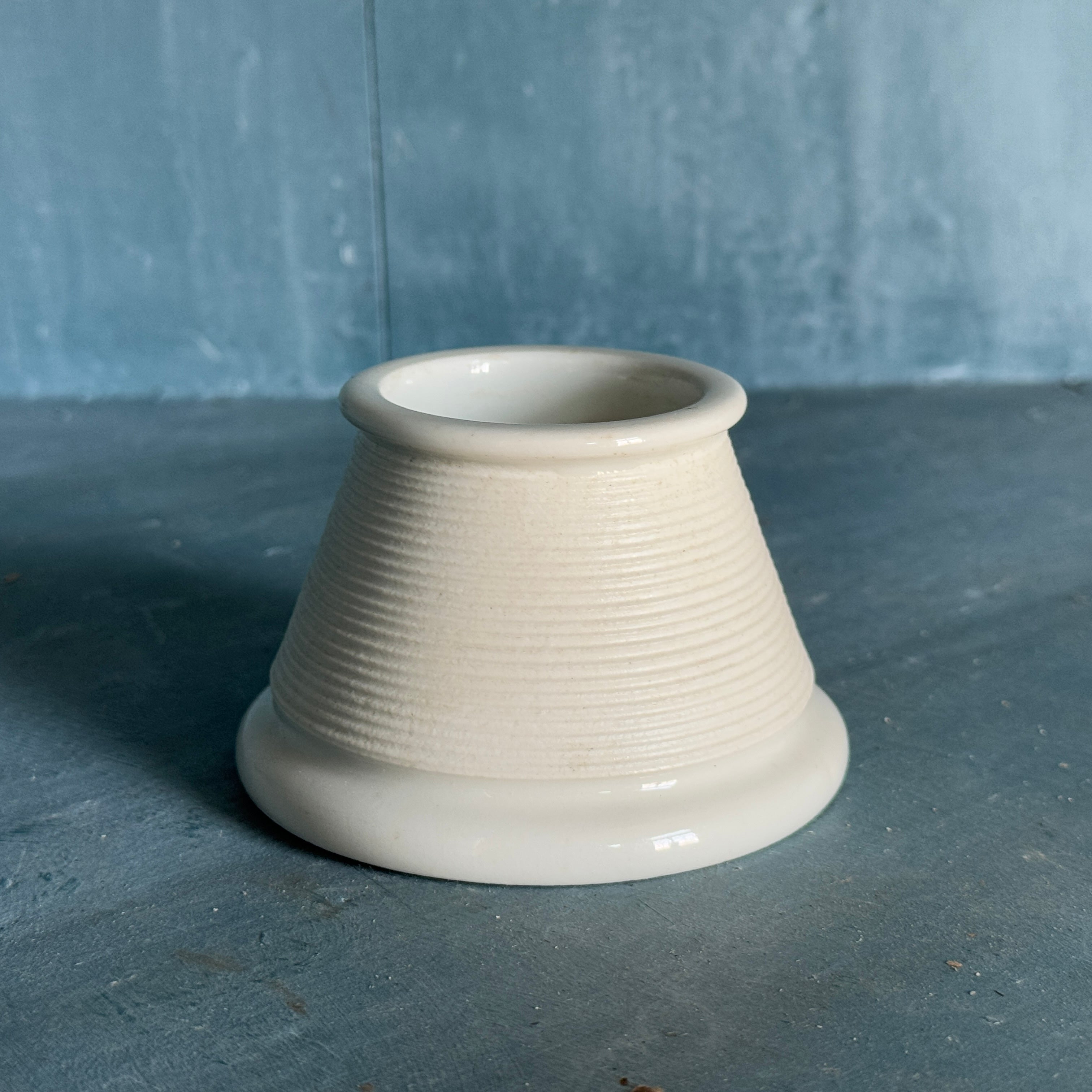 Allumette belge vintage en pierre de fer