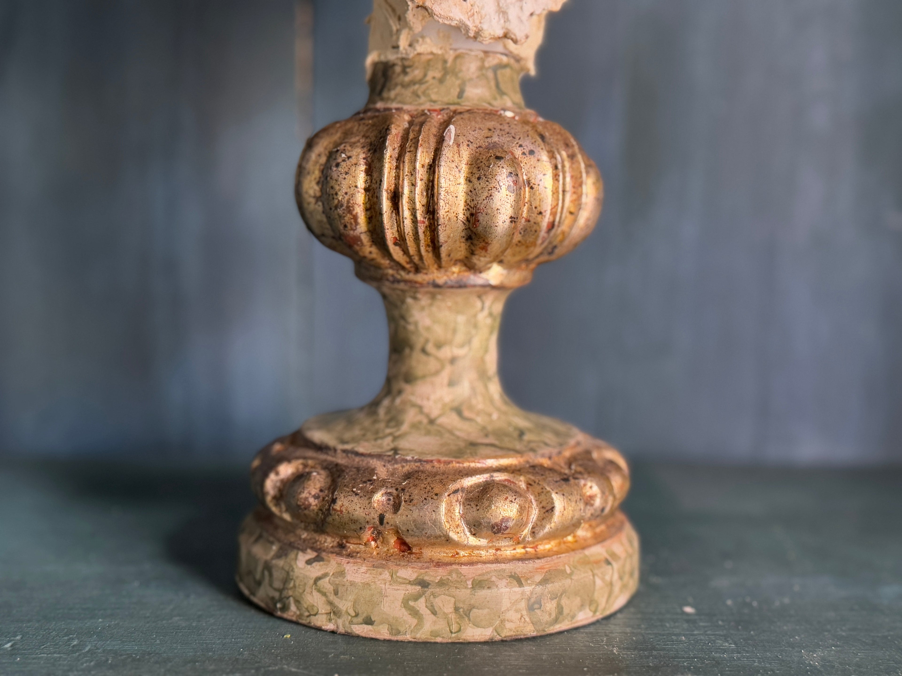 Corail monté sur un fragment antique