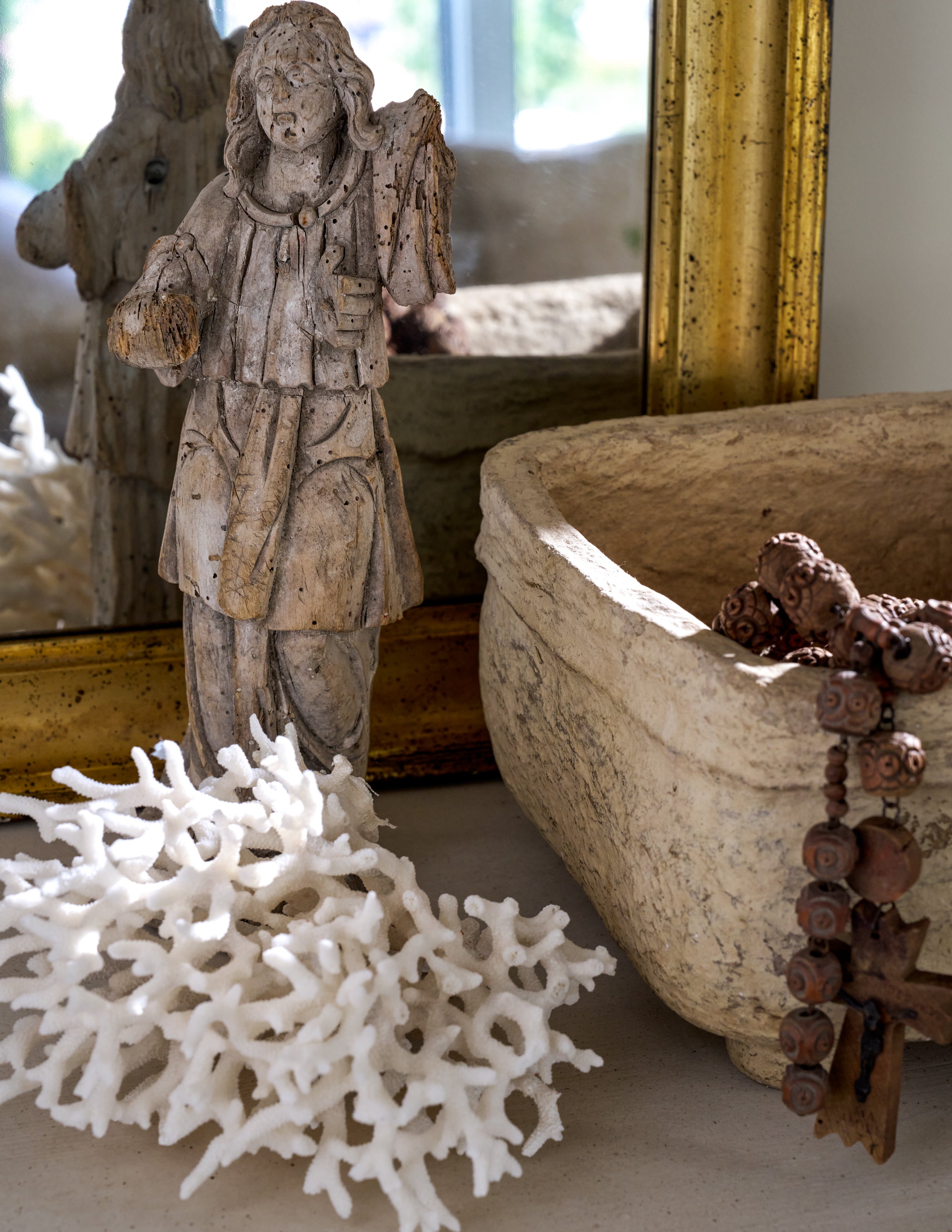 Statue en bois du XVIIIe siècle représentant un saint