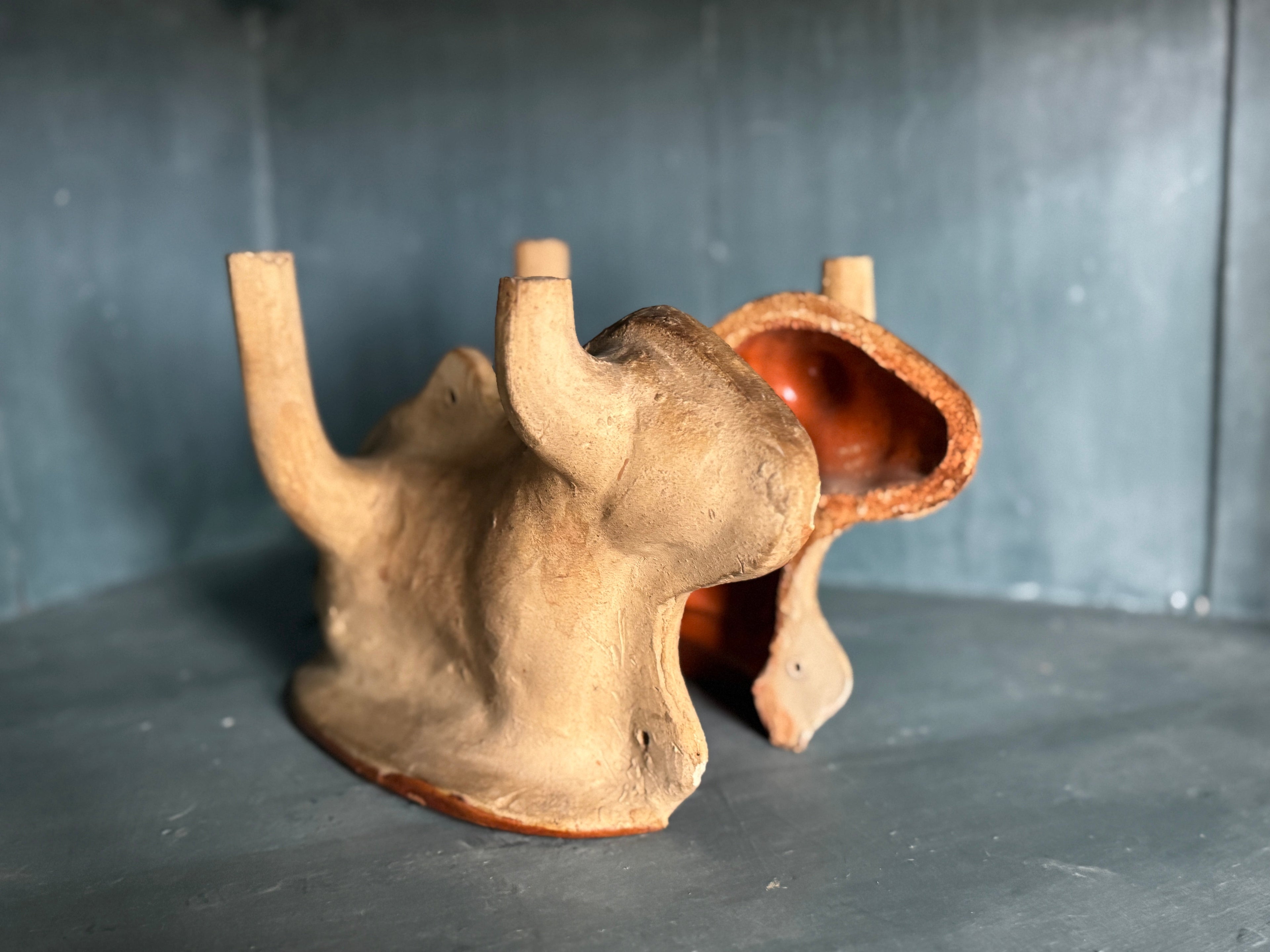 Moule à gâteau d'agneau en terre cuite antique français