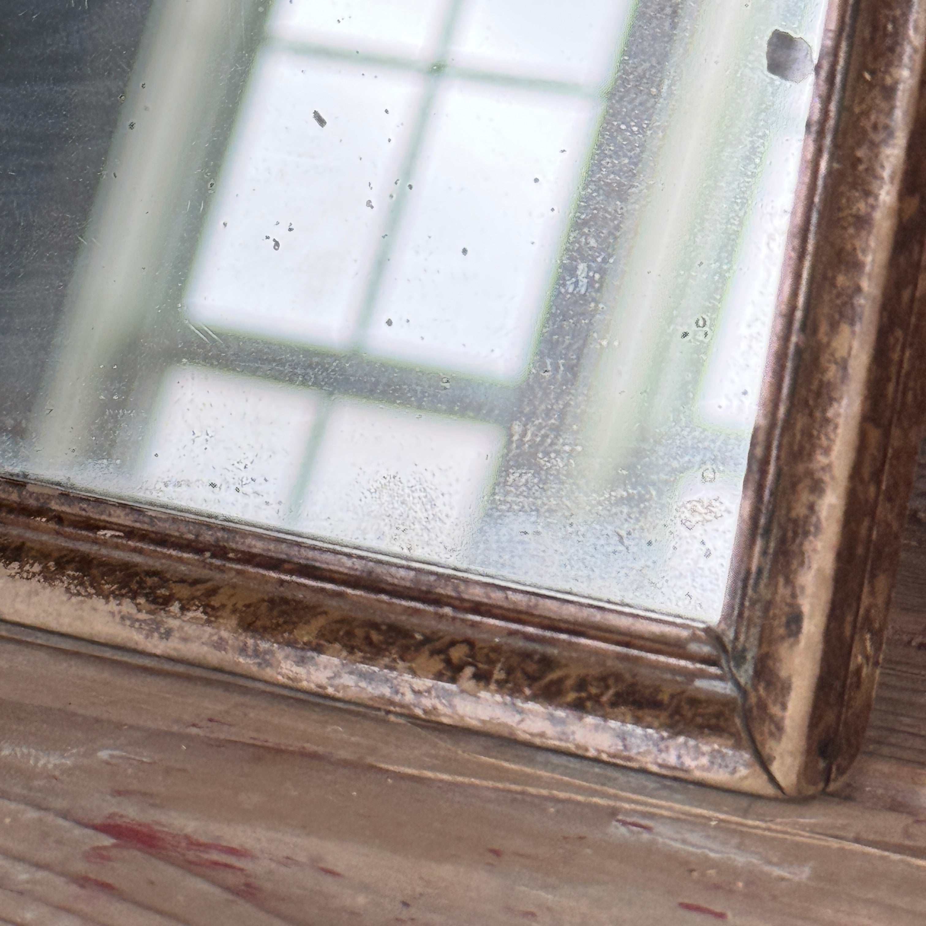 Miroir ancien français en verre mercure avec patine vieillie