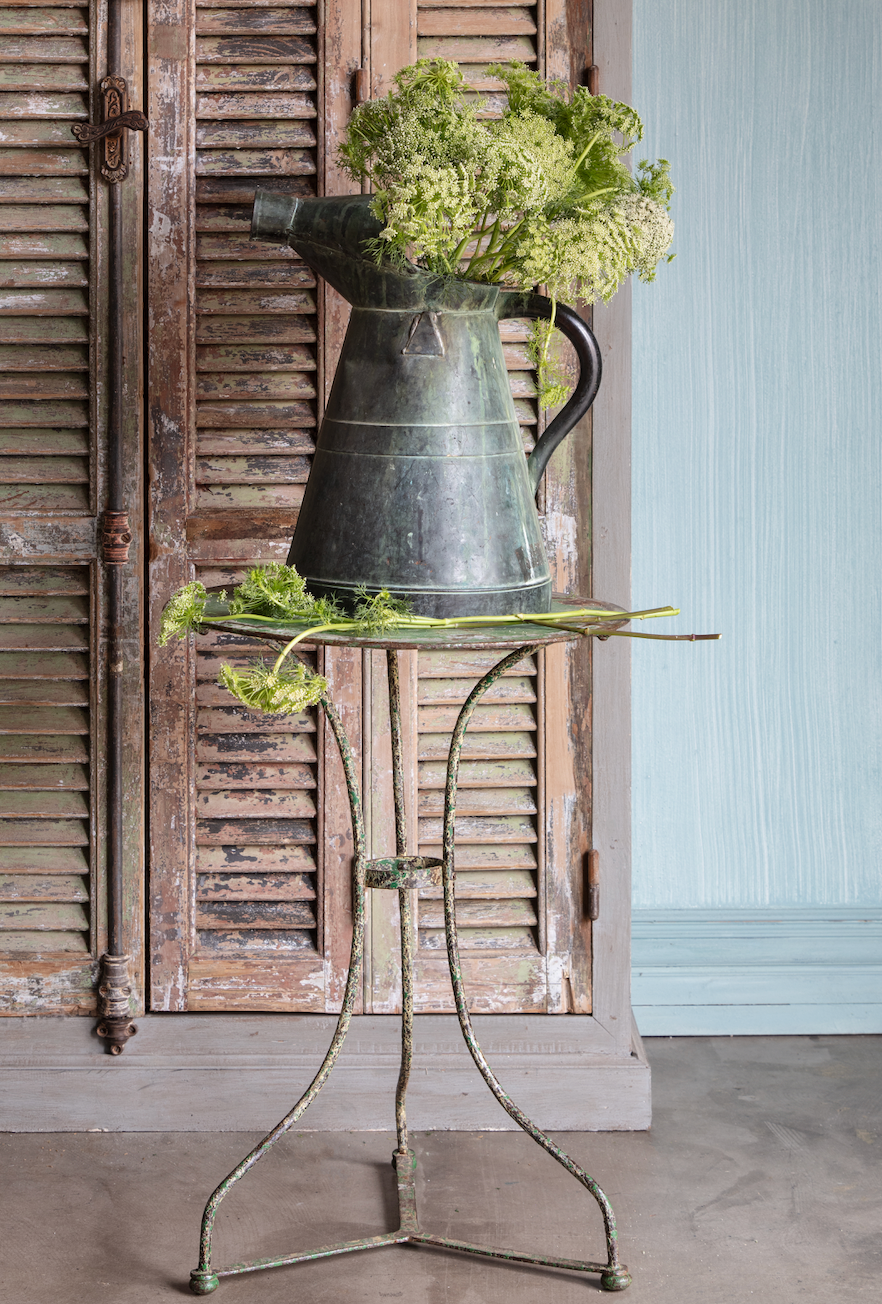 Table de bistrot française ancienne à patine vert émeraude