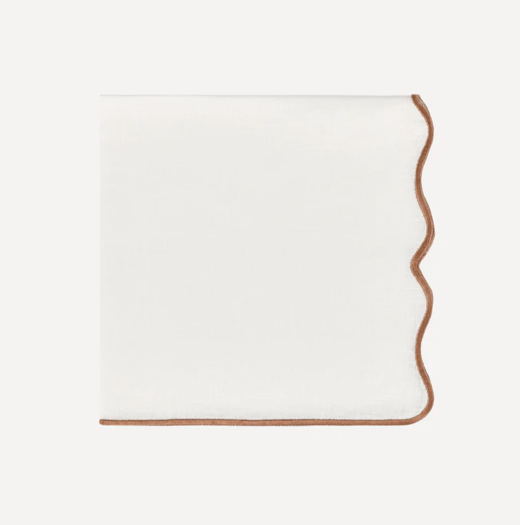 Serviette en lin festonnée