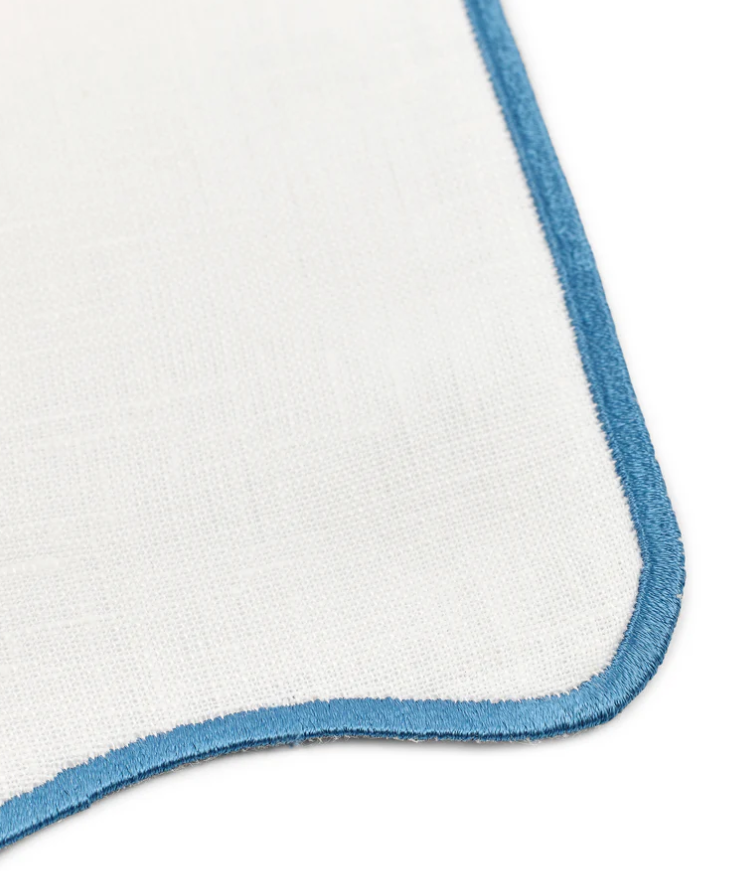 Serviette en lin festonnée