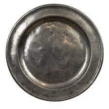 Assiette de présentation en étain antique, Jeux de Loire - Moyenne