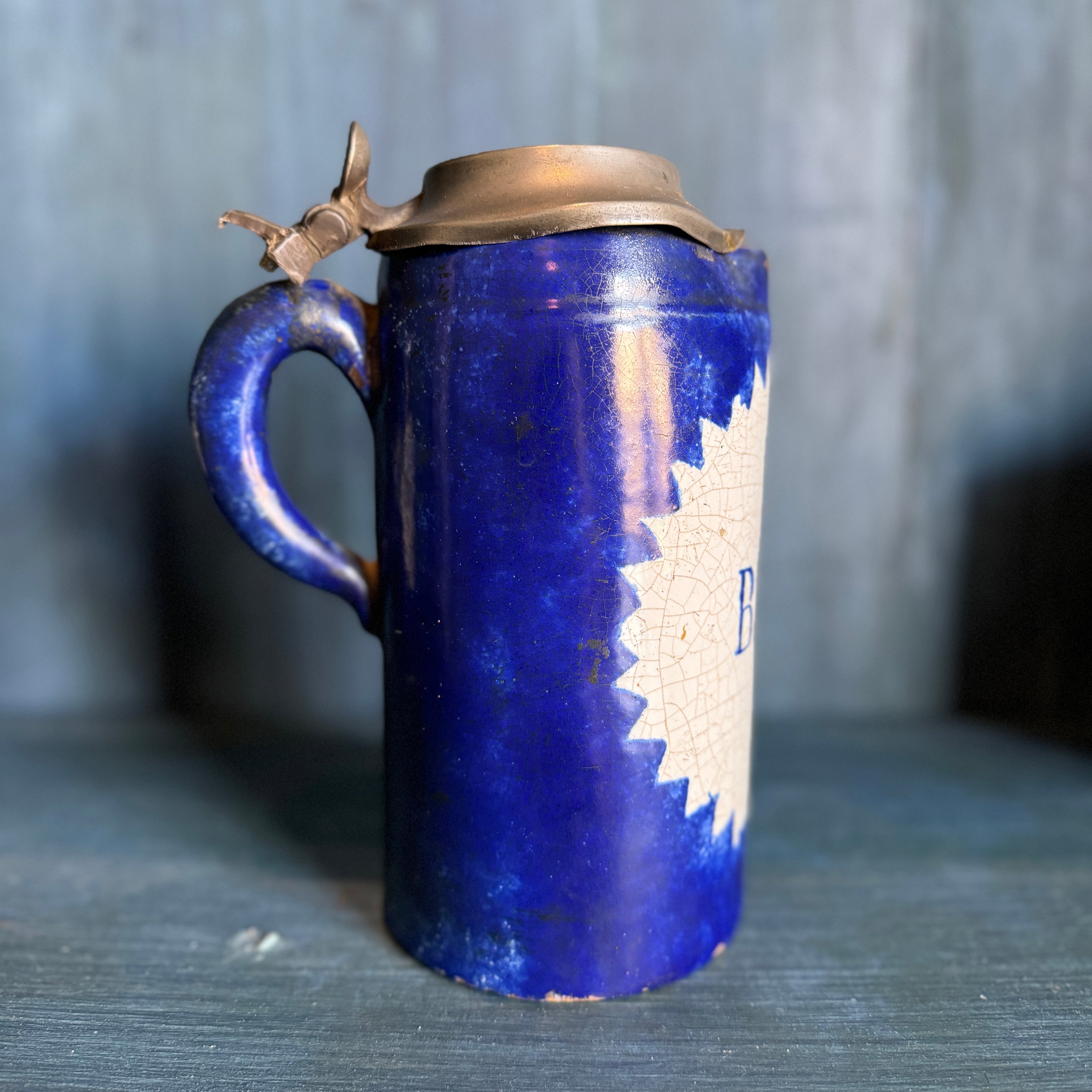 Pot d'un litre en porcelaine belge vintage