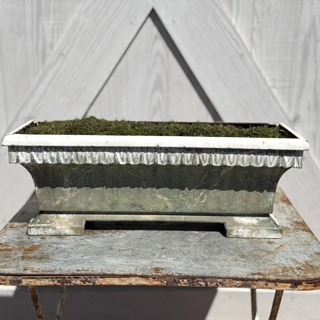 Jardinière ancienne française en zinc lavé vert