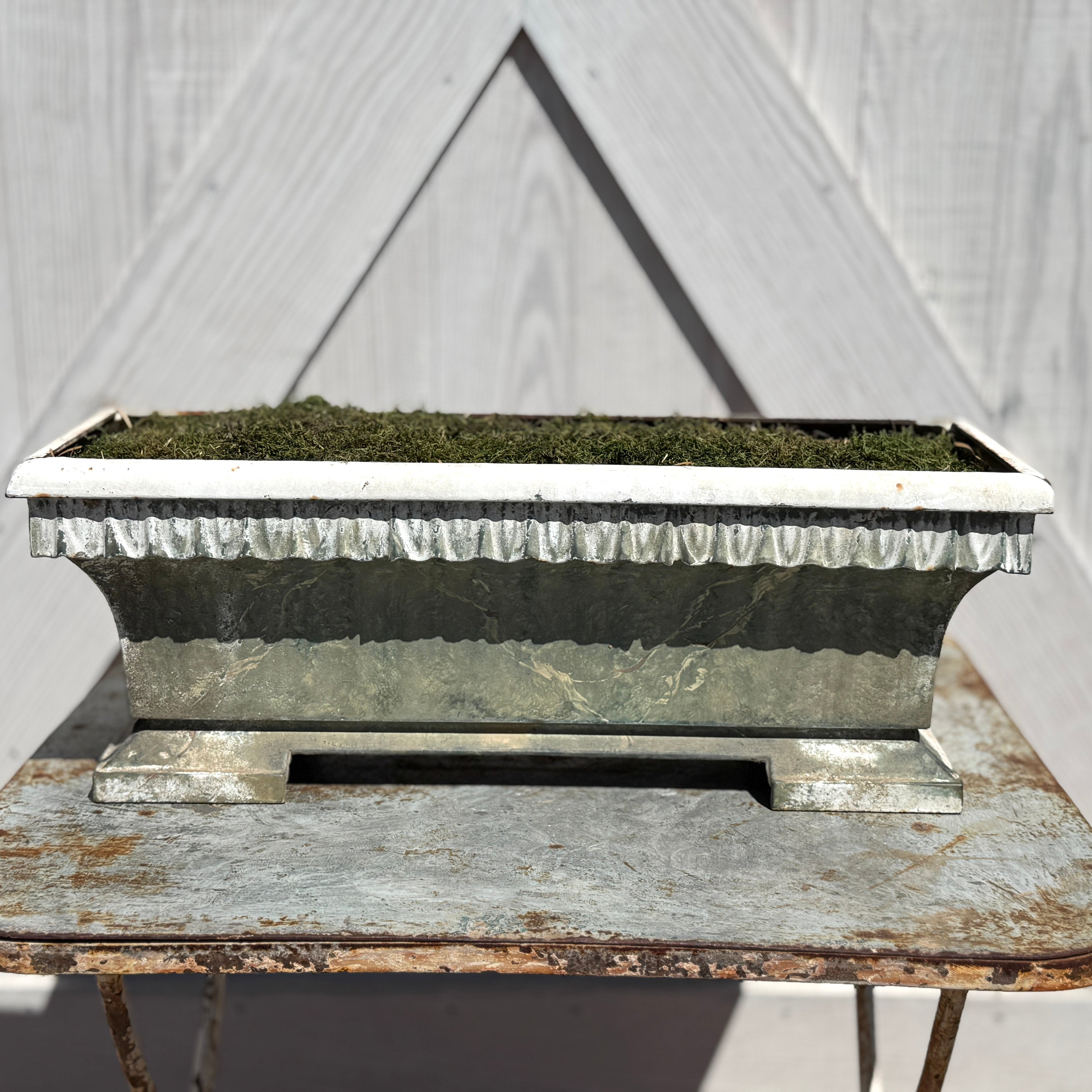 Jardinière ancienne française en zinc lavé vert