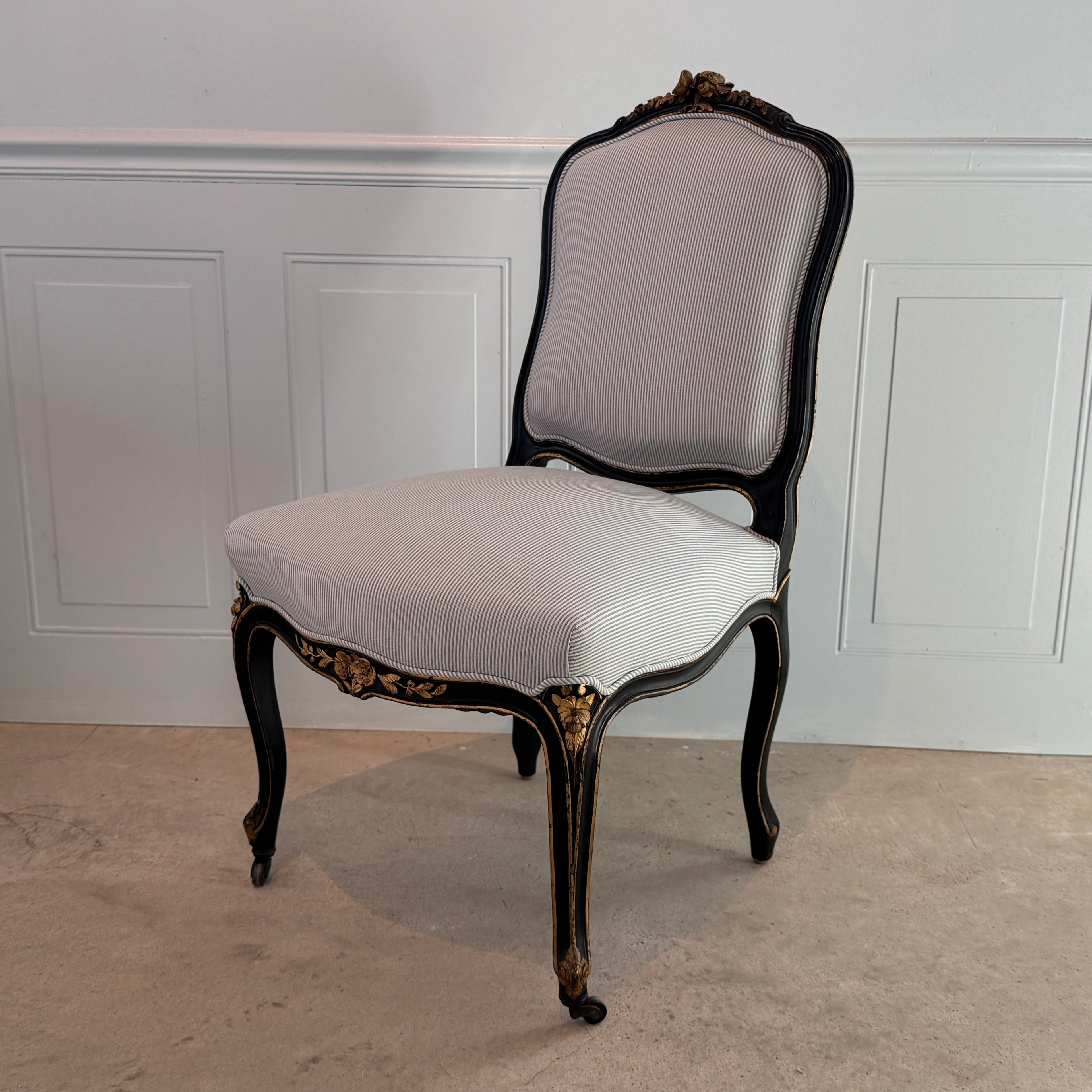 Élégantes chaises françaises de style Louis XV du XIXe siècle, ensemble de quatre