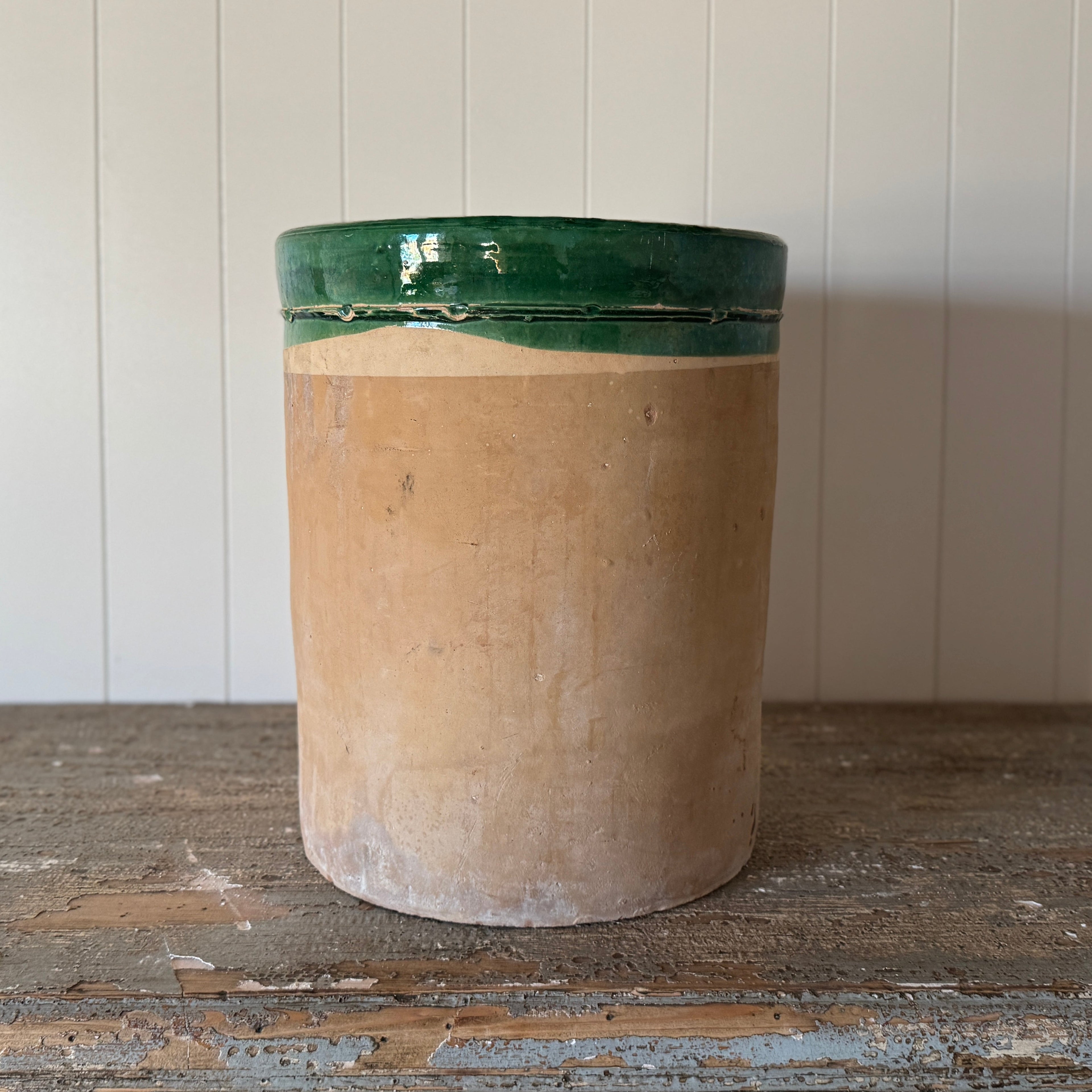 Grand pot italien antique en terre cuite avec bord émeraude émaillé