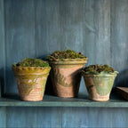 Pot vintage en terre cuite festonné avec détails émaillés verts 
