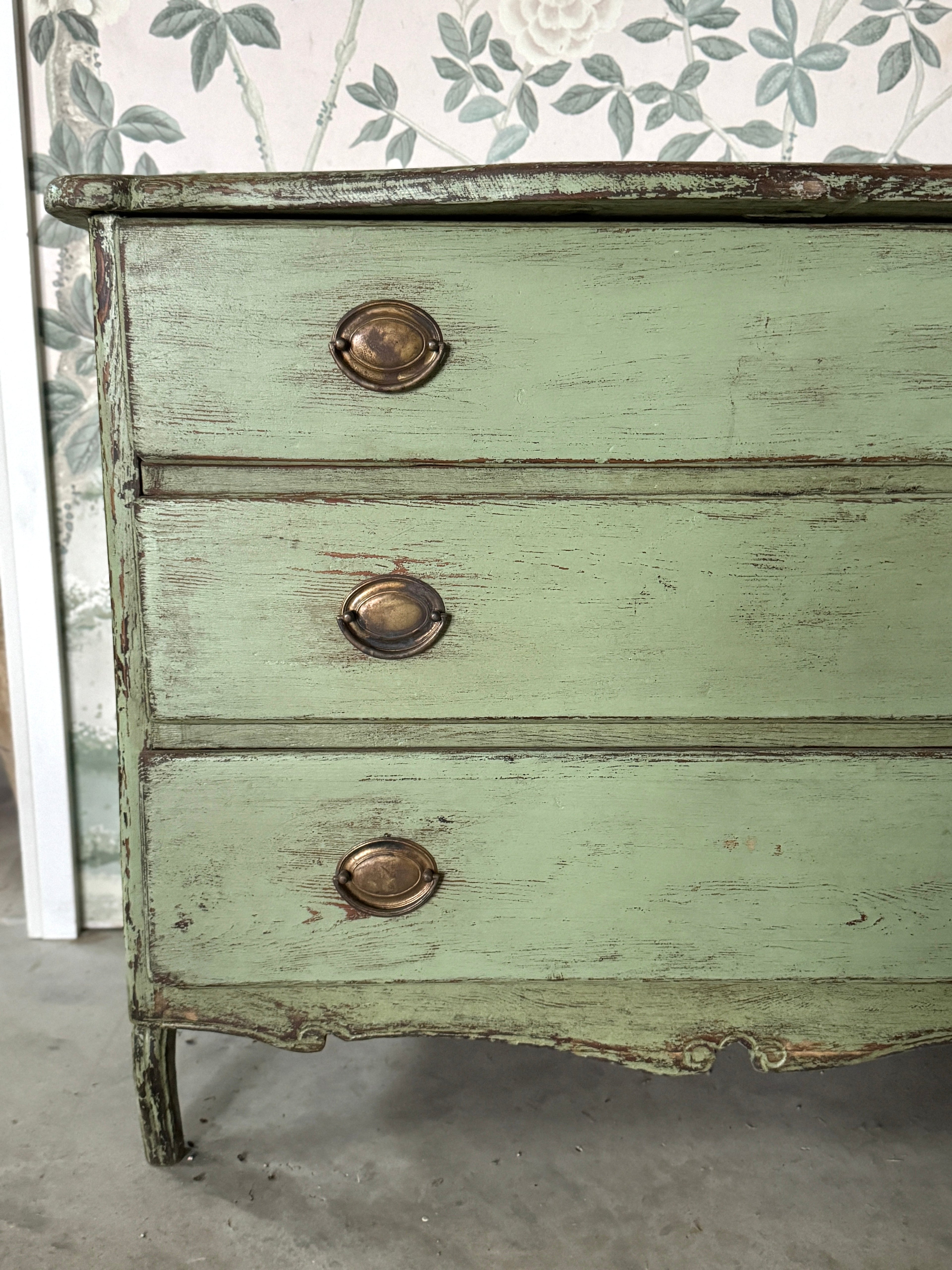 Commode baroque suédoise des années 1880 en vert verdoyant