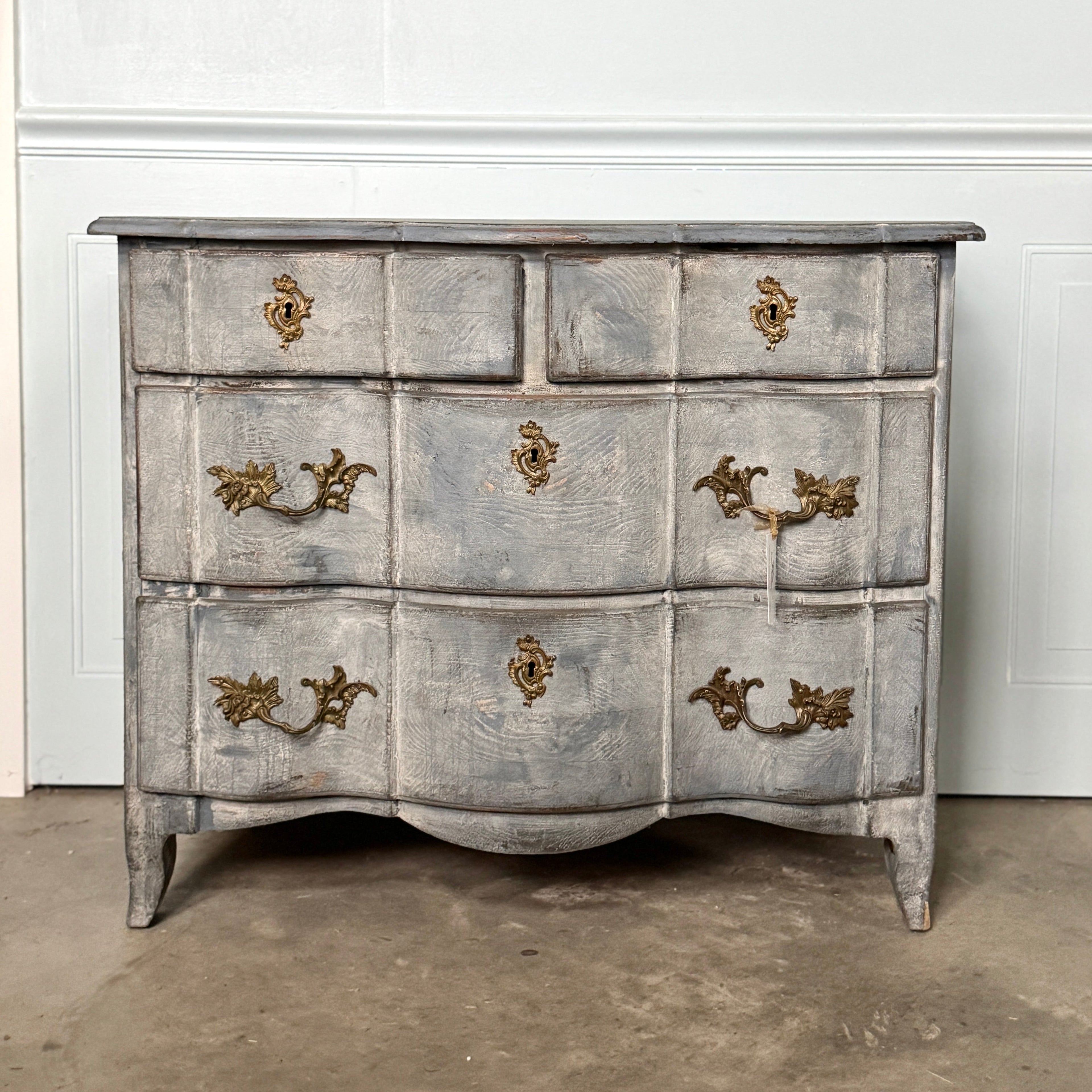 Superbe commode baroque suédoise bleue des années 1880 en finition d'origine
