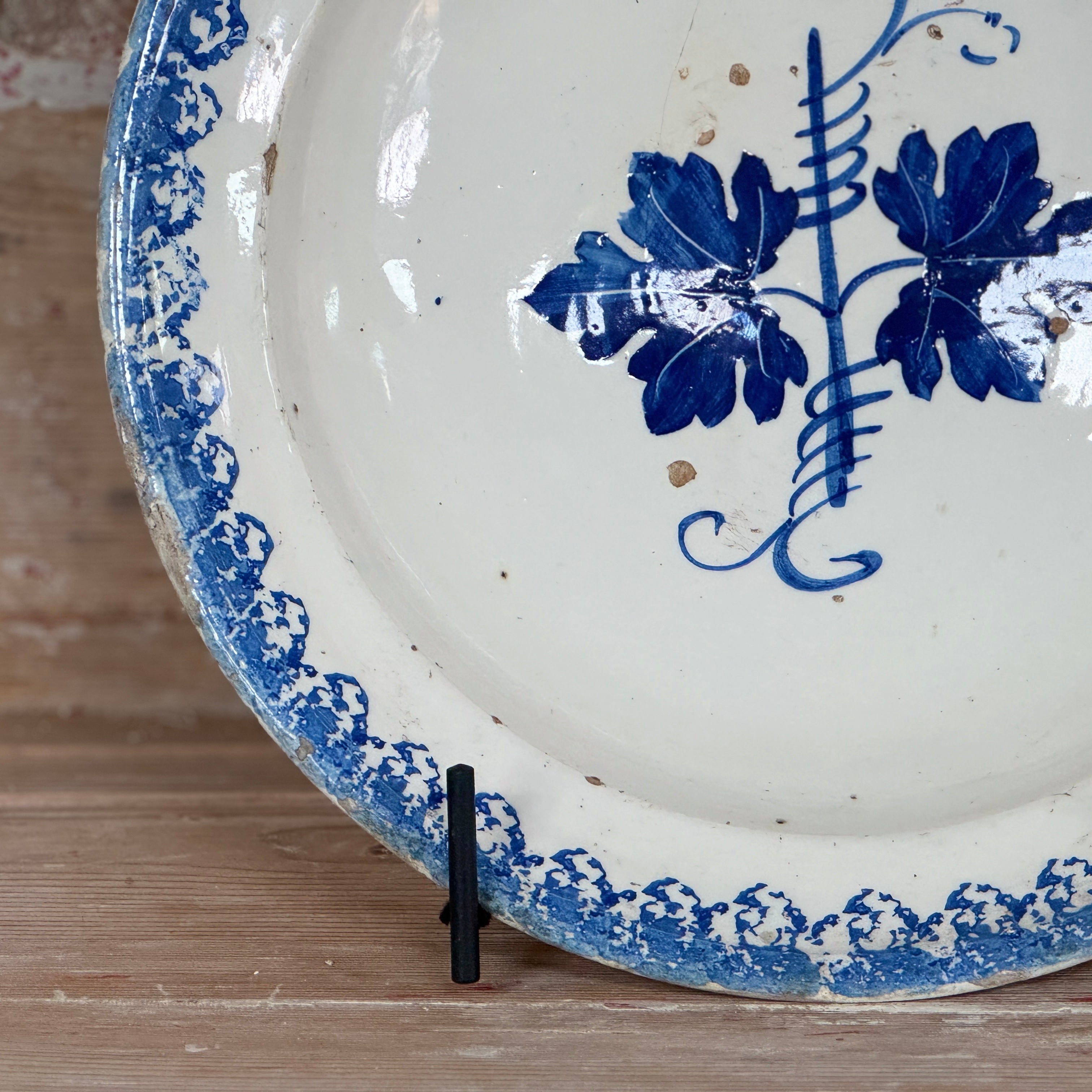 Ensemble de 5 assiettes du XIXe siècle provenant des Pouilles, en Italie