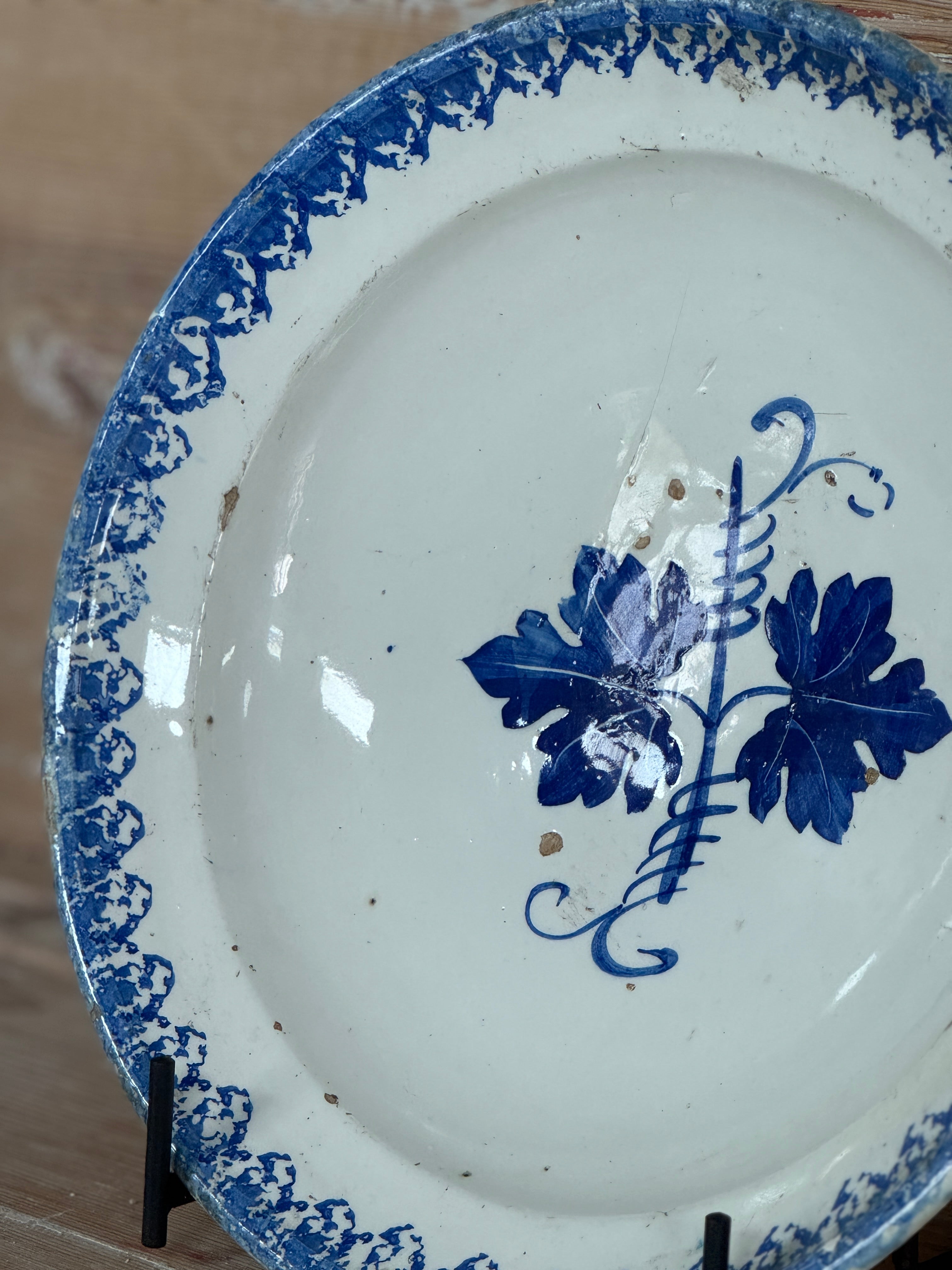 Ensemble de 5 assiettes du XIXe siècle provenant des Pouilles, en Italie
