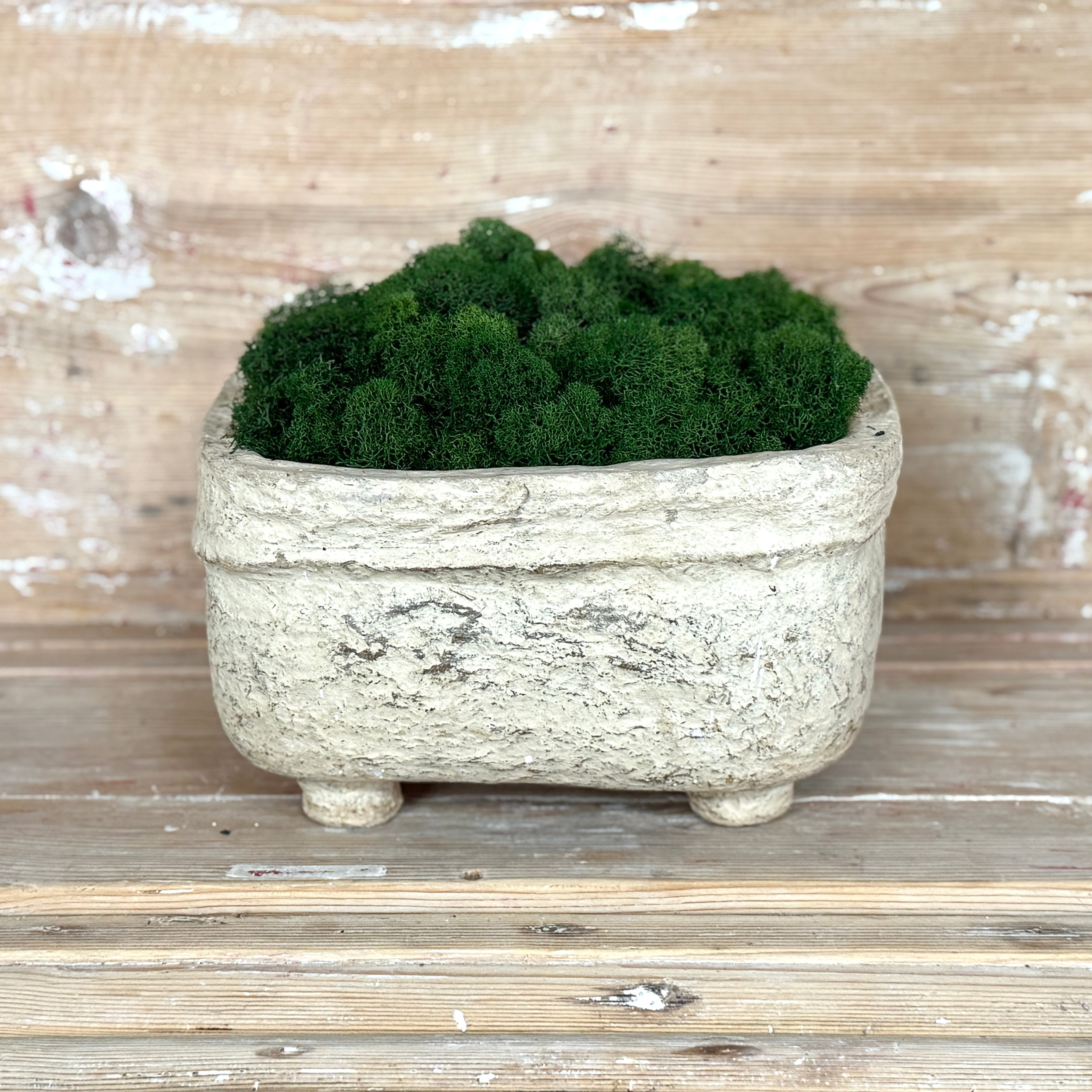 Superbe vase en papier mâché sur pieds