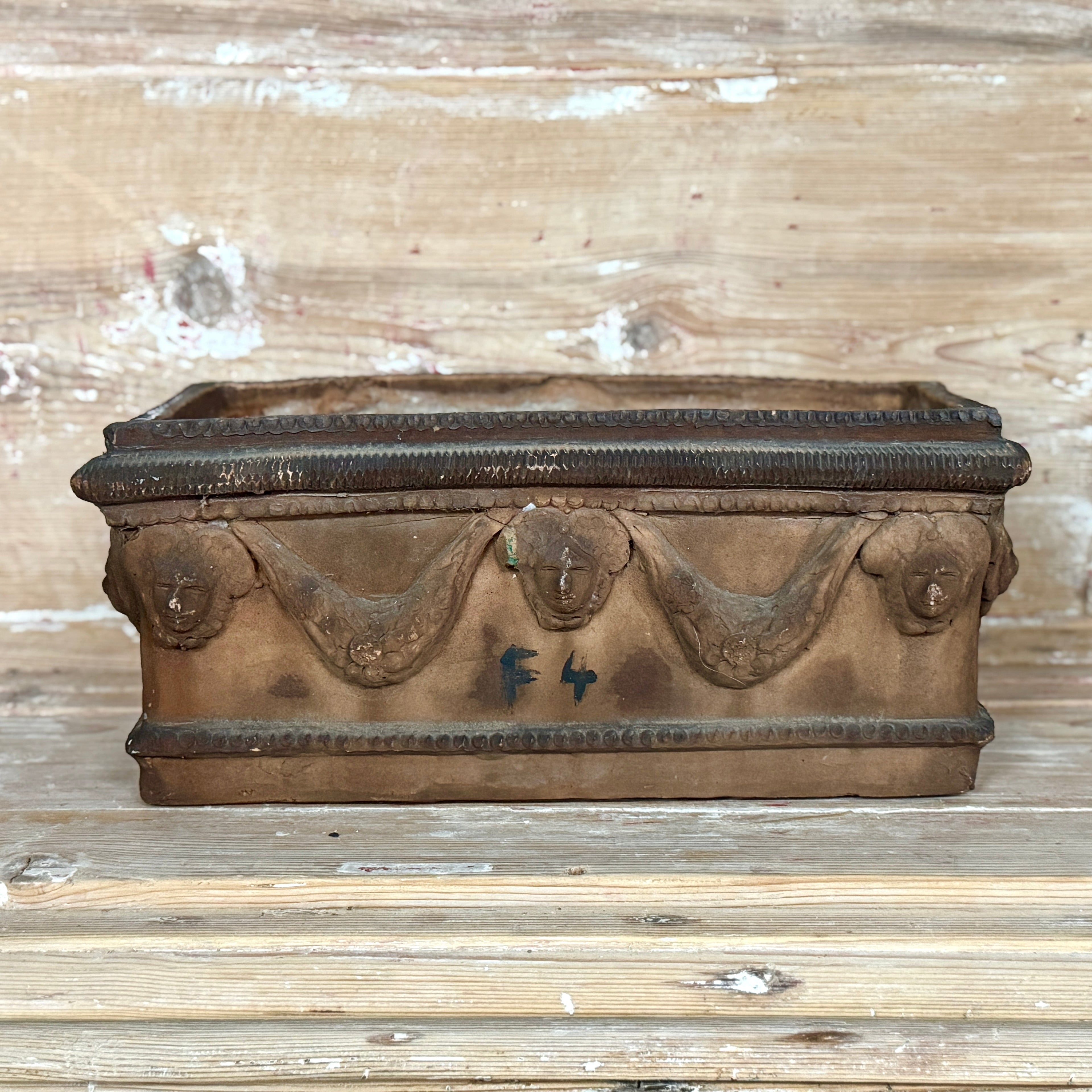 Jardinière italienne antique en terre cuite
