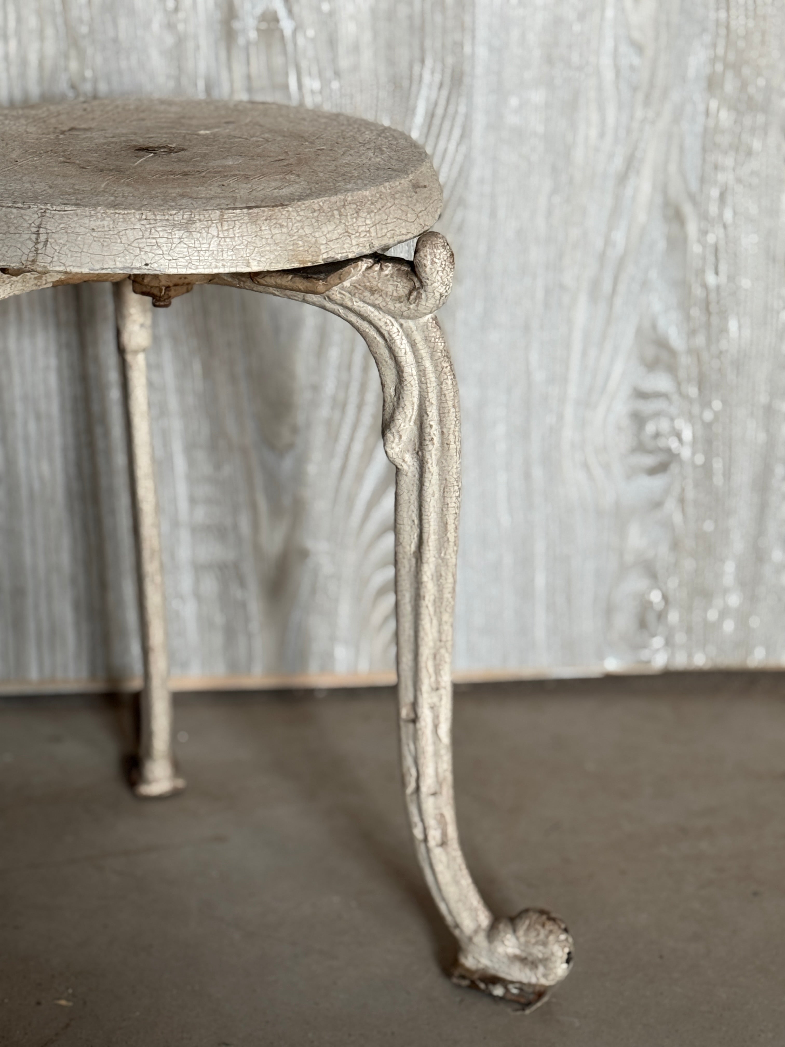 Tabouret de bistrot guéridon français