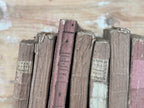 Ensemble de 7 romans antiques couleur rose