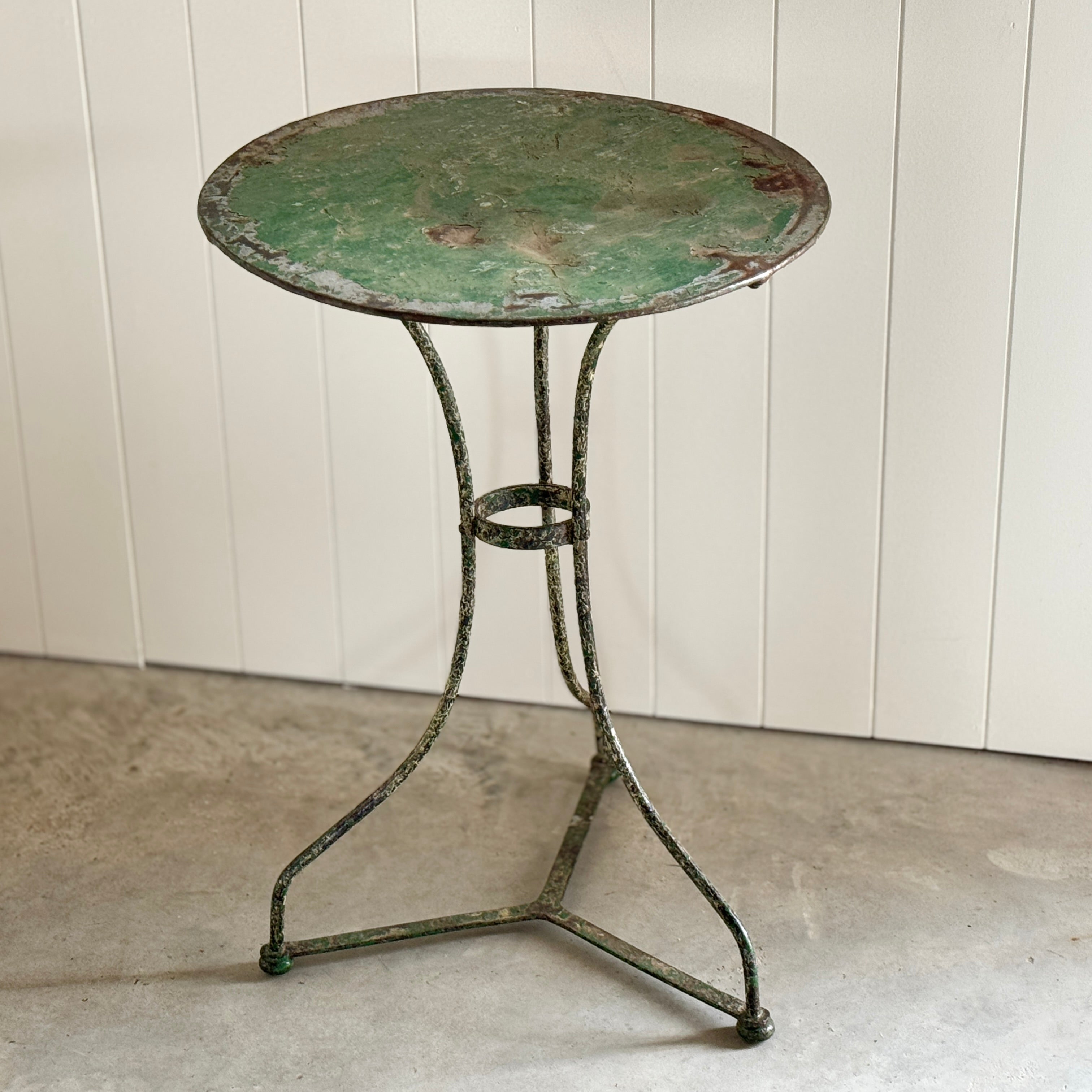 Table de bistrot française ancienne à patine vert émeraude