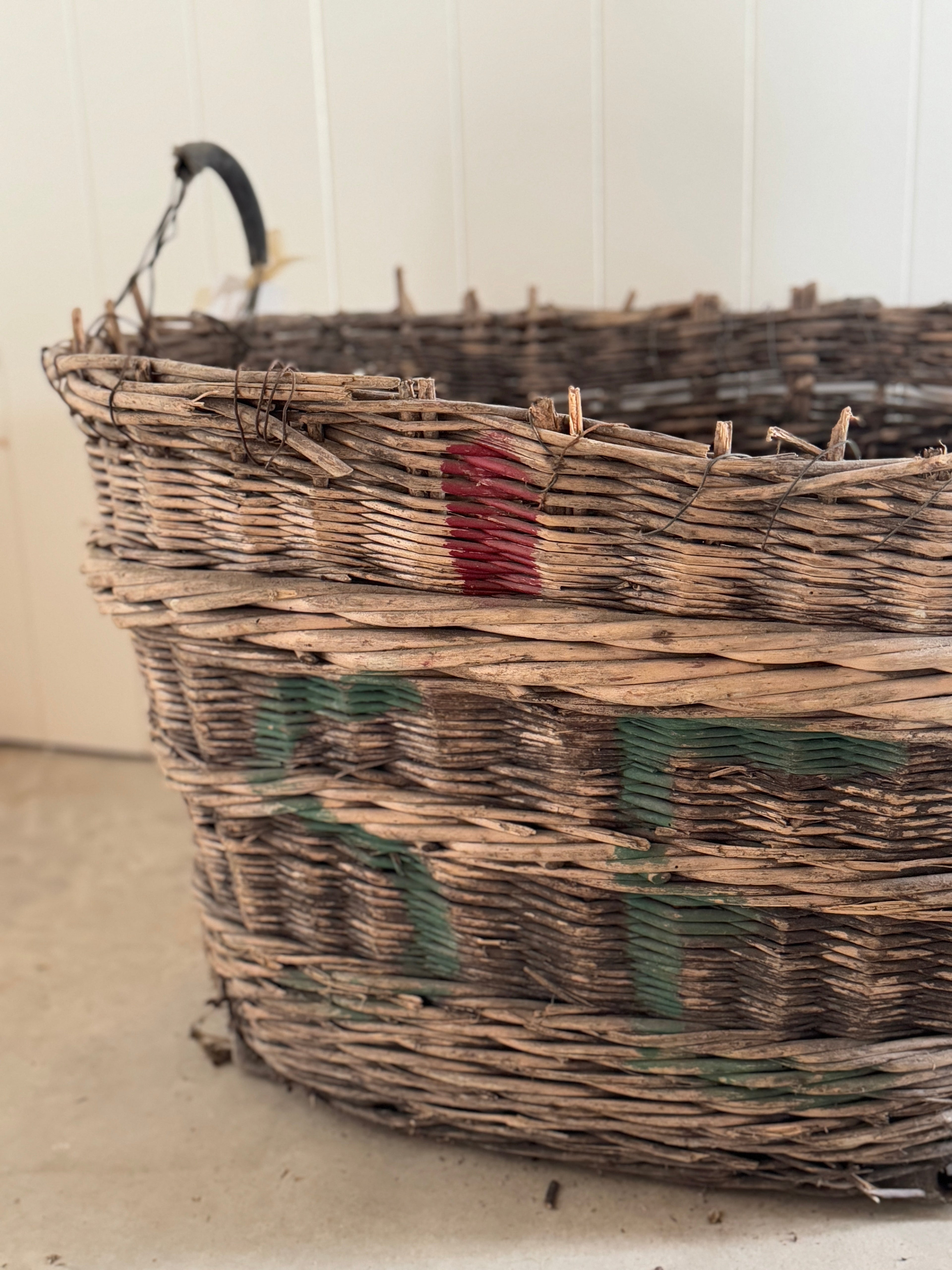 Panier de récolte européen antique