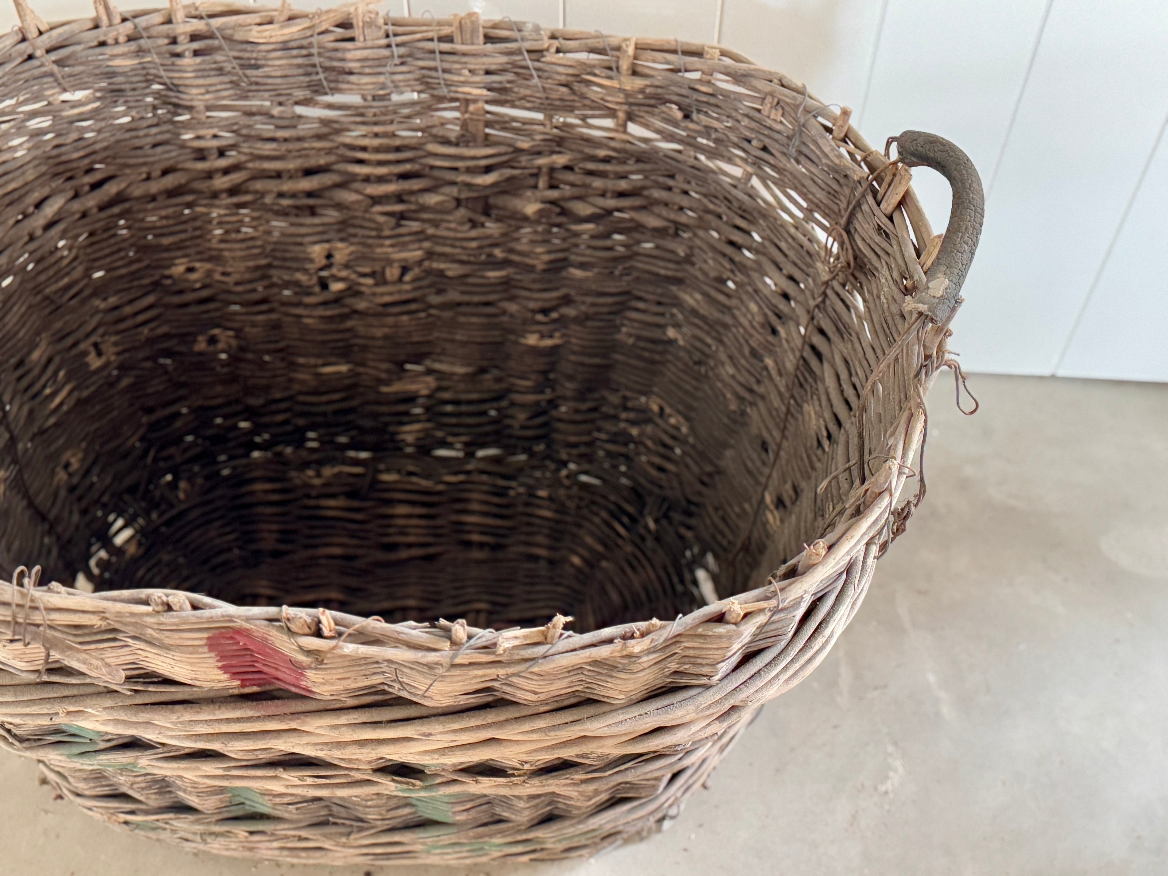 Panier de récolte européen antique
