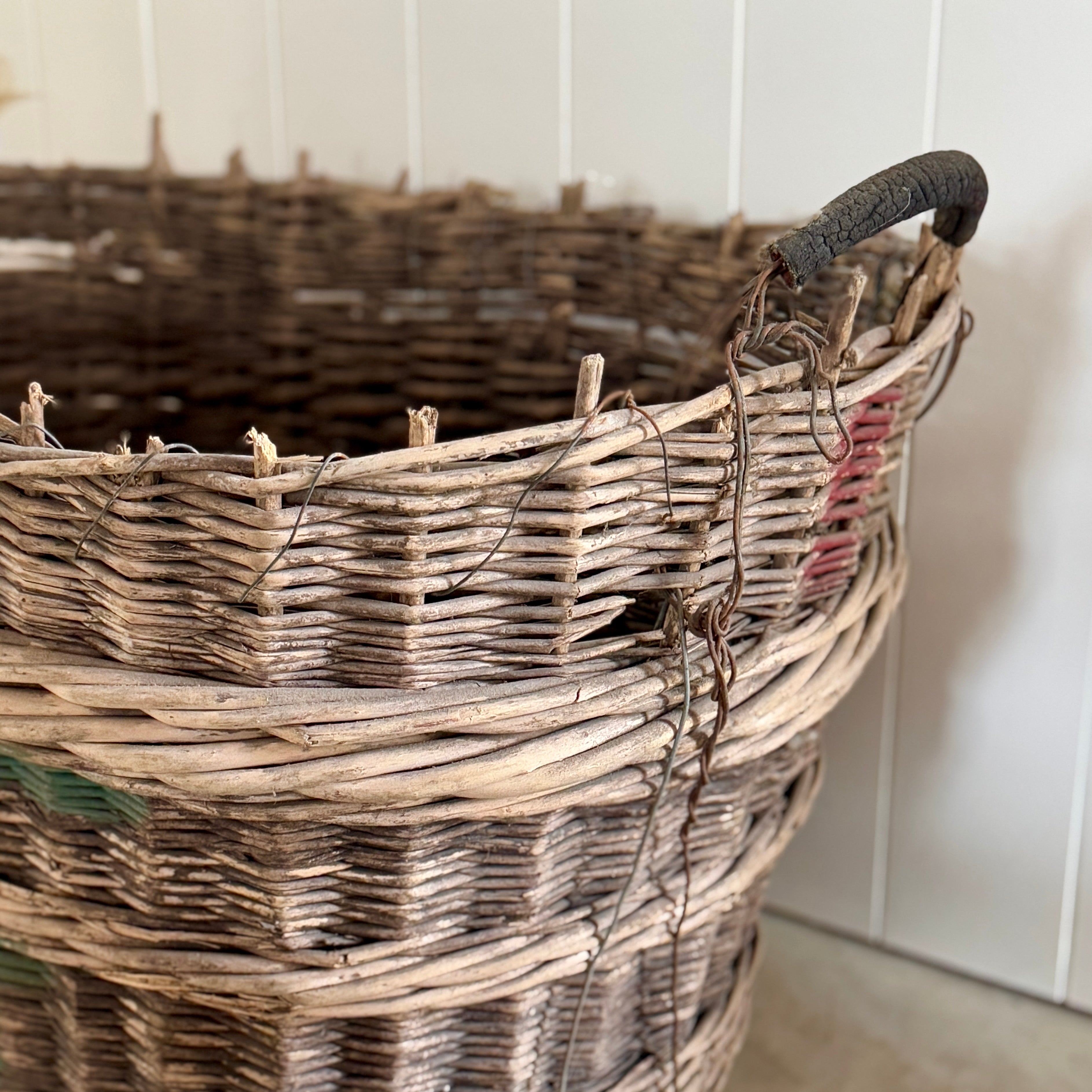Panier de récolte européen antique