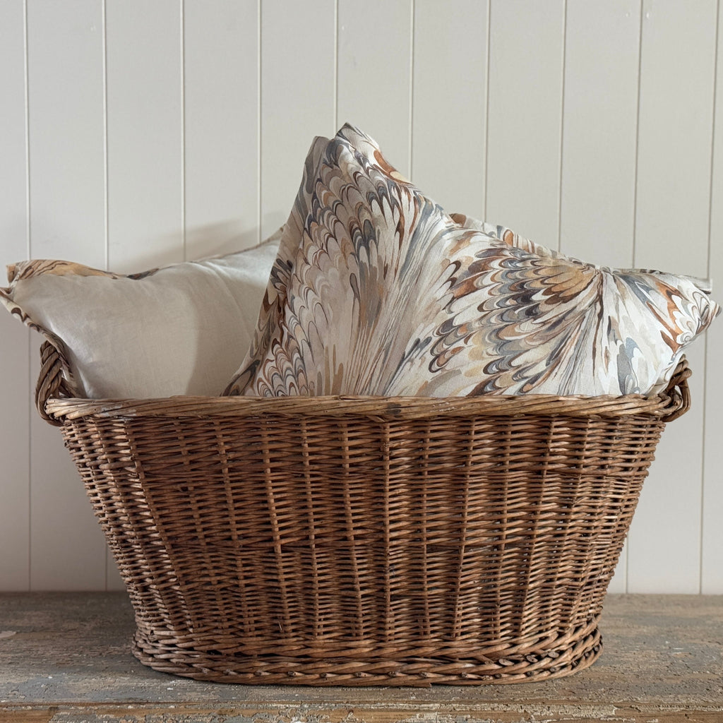 Housse de coussin marbrée avec bride assortie