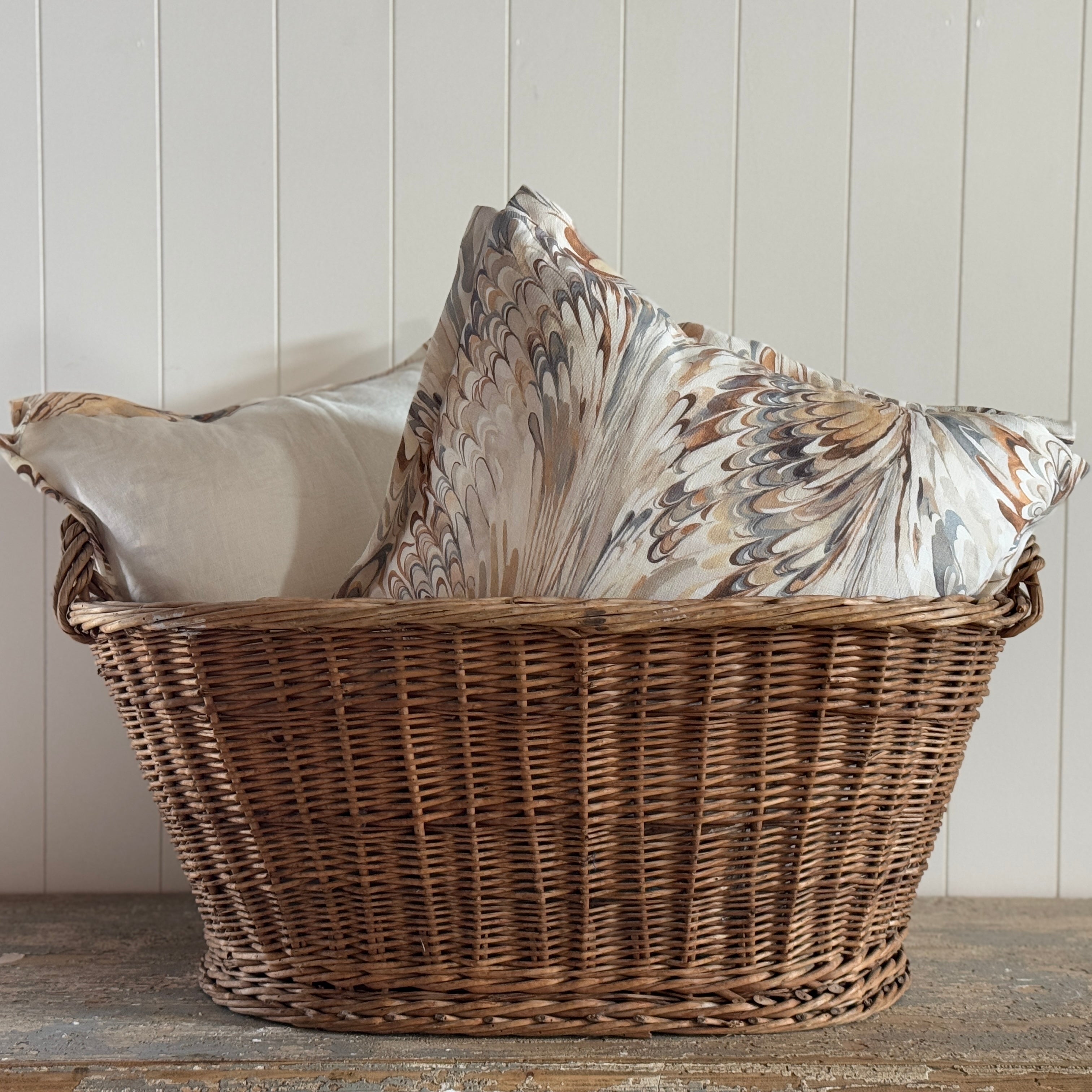 Housse de coussin marbrée avec bride assortie