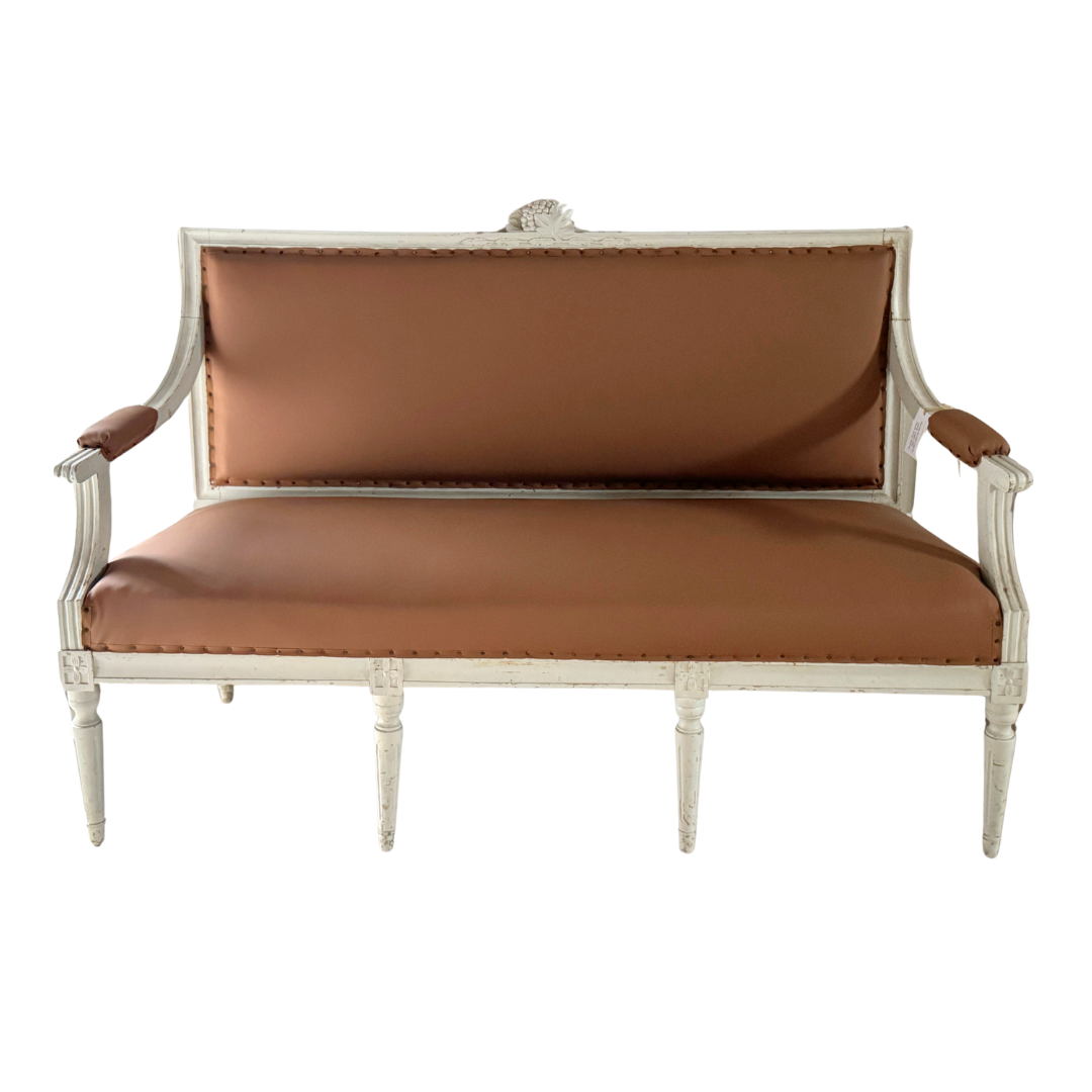 Canapé suédois antique recouvert de cuir tabac