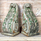 Paire de bases de consoles belges anciennes en bois sculpté